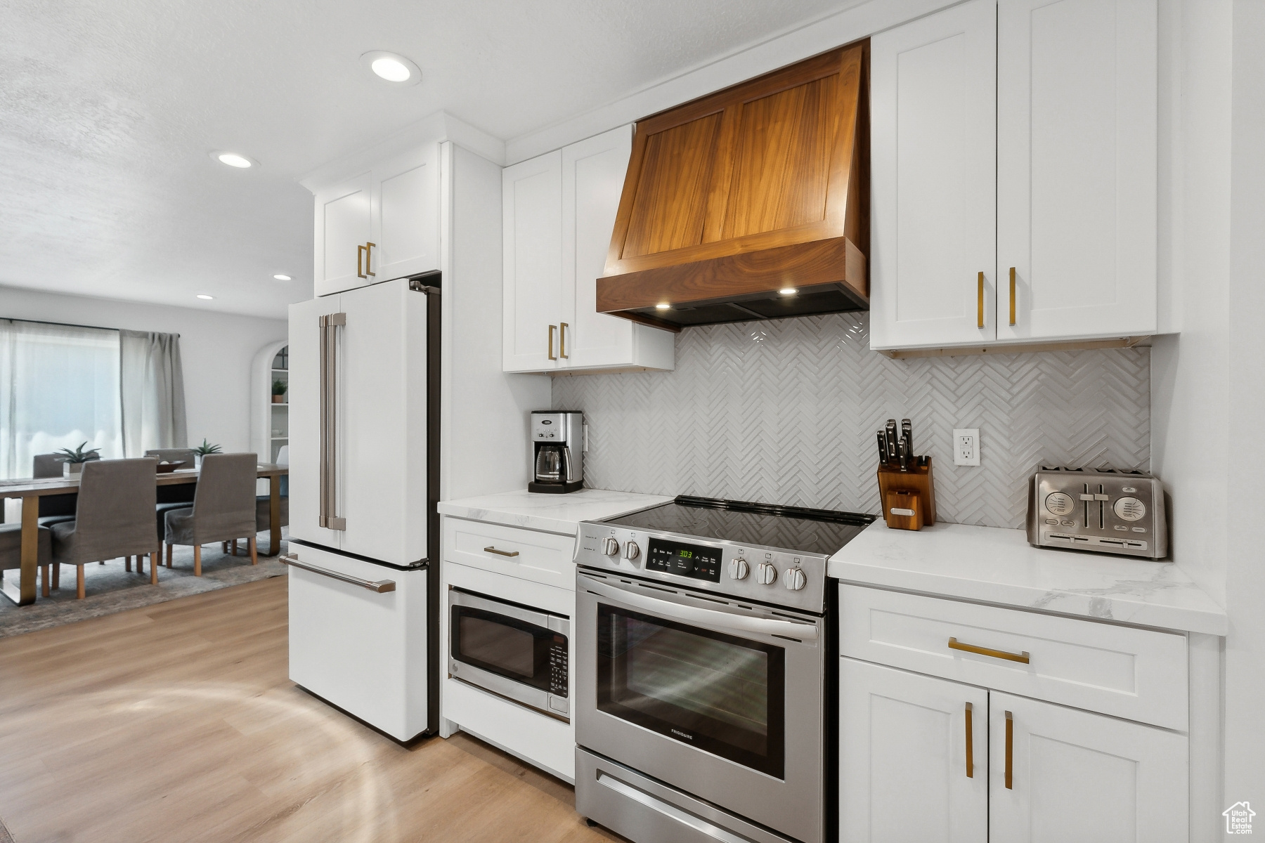 Salt Lake City, Utah 84109, United States, 6 Bedrooms Bedrooms, ,3 BathroomsBathrooms,Residential,Active,125586