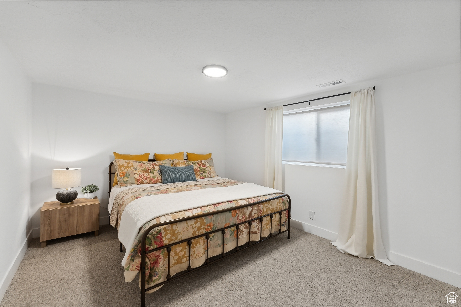 Salt Lake City, Utah 84109, United States, 6 Bedrooms Bedrooms, ,3 BathroomsBathrooms,Residential,Active,125586