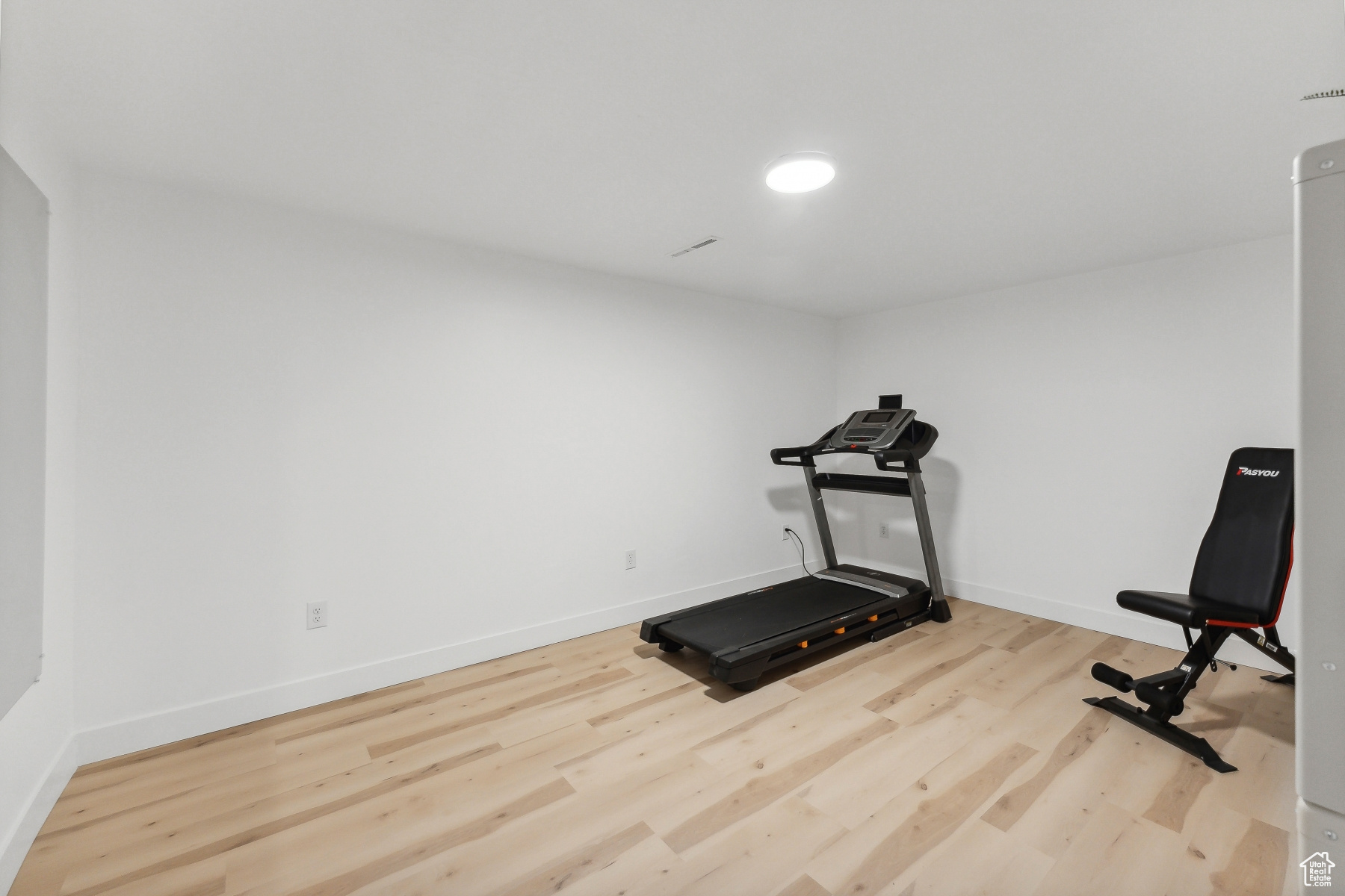 Salt Lake City, Utah 84109, United States, 6 Bedrooms Bedrooms, ,3 BathroomsBathrooms,Residential,Active,125586