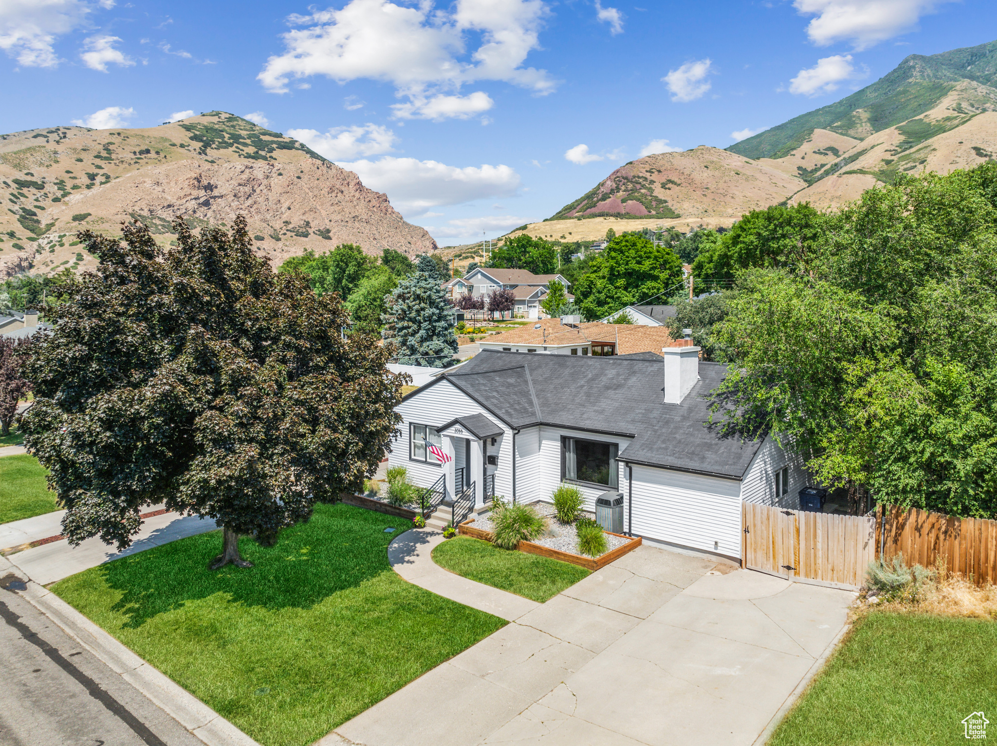 Salt Lake City, Utah 84109, United States, 6 Bedrooms Bedrooms, ,3 BathroomsBathrooms,Residential,Active,125586