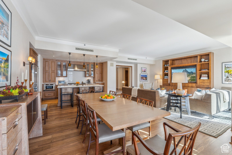 ST. REGIS - Residential