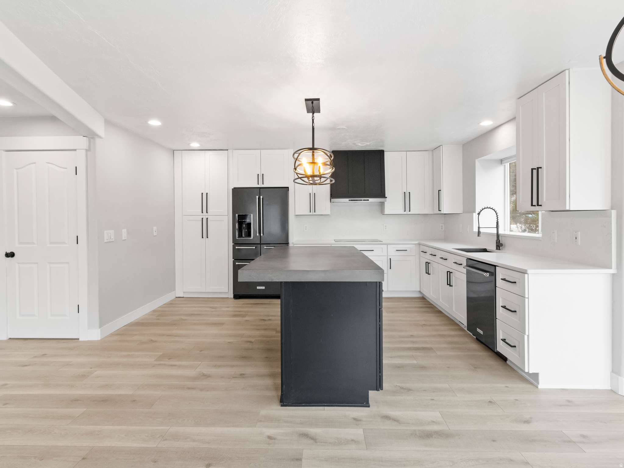 LINCOLN ESTATES - Residential