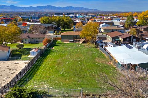 Tiny photo for 10543 S WEEPING WILLOW DR E, Sandy, UT 84070 (MLS # 2123089)