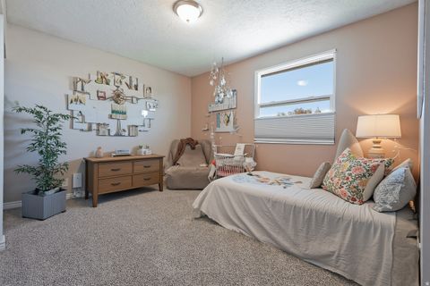 Tiny photo for 10543 S WEEPING WILLOW DR E, Sandy, UT 84070 (MLS # 2123089)