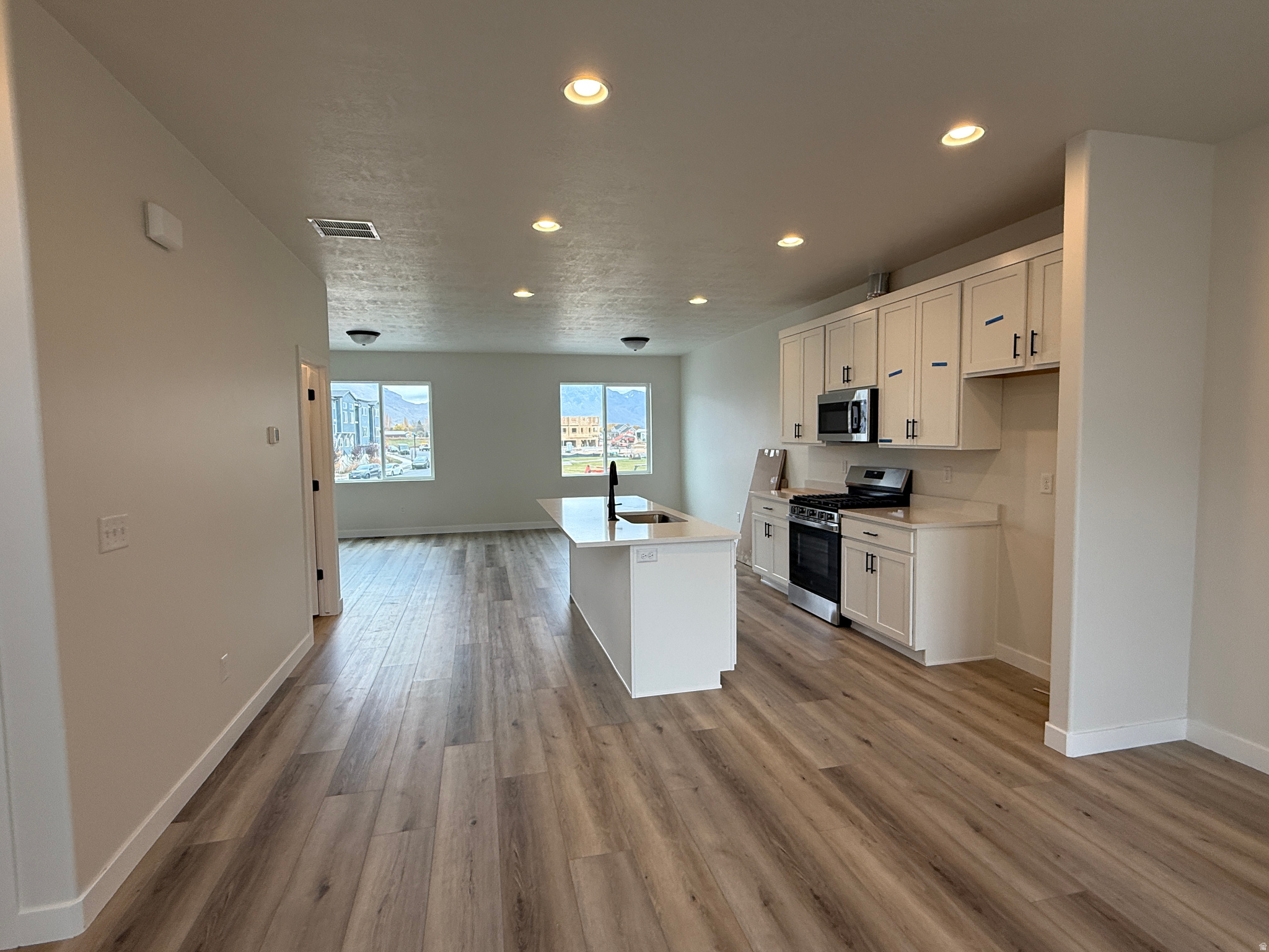 MEADOWBROOK - Residential