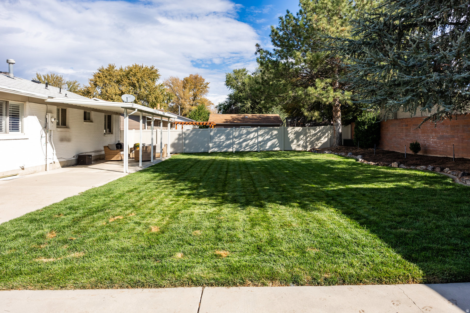 WHITE CITY - Residential