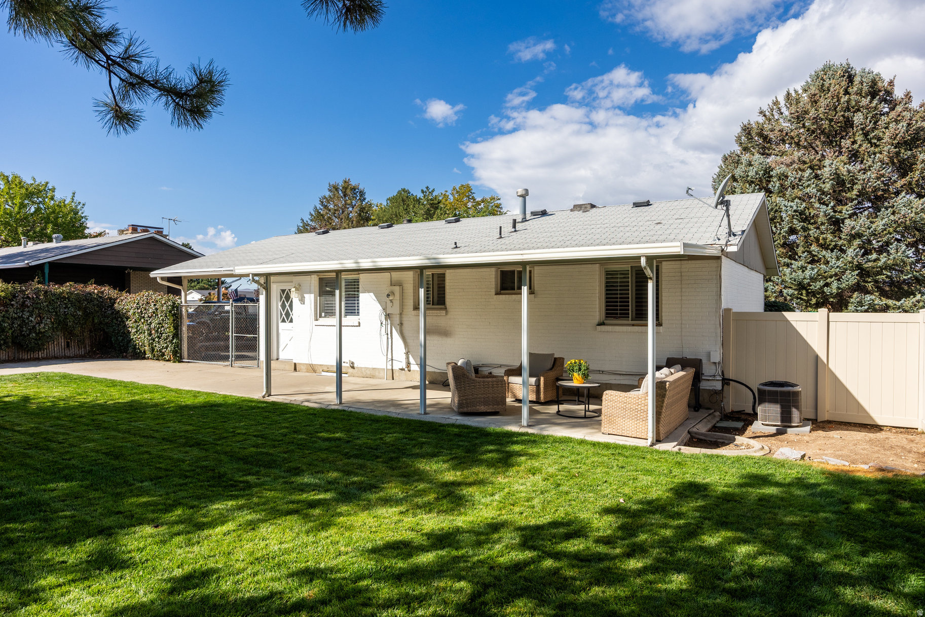 WHITE CITY - Residential