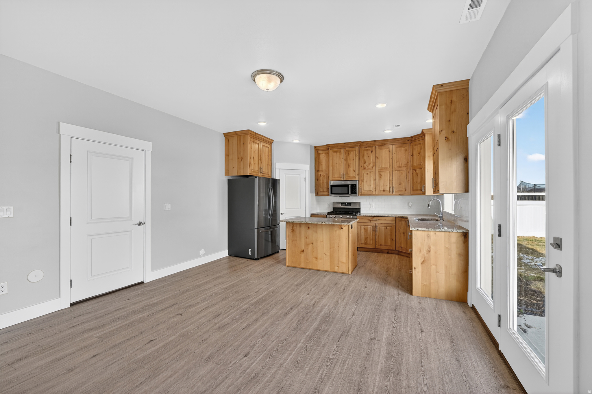 MEADOWBROOK - Residential