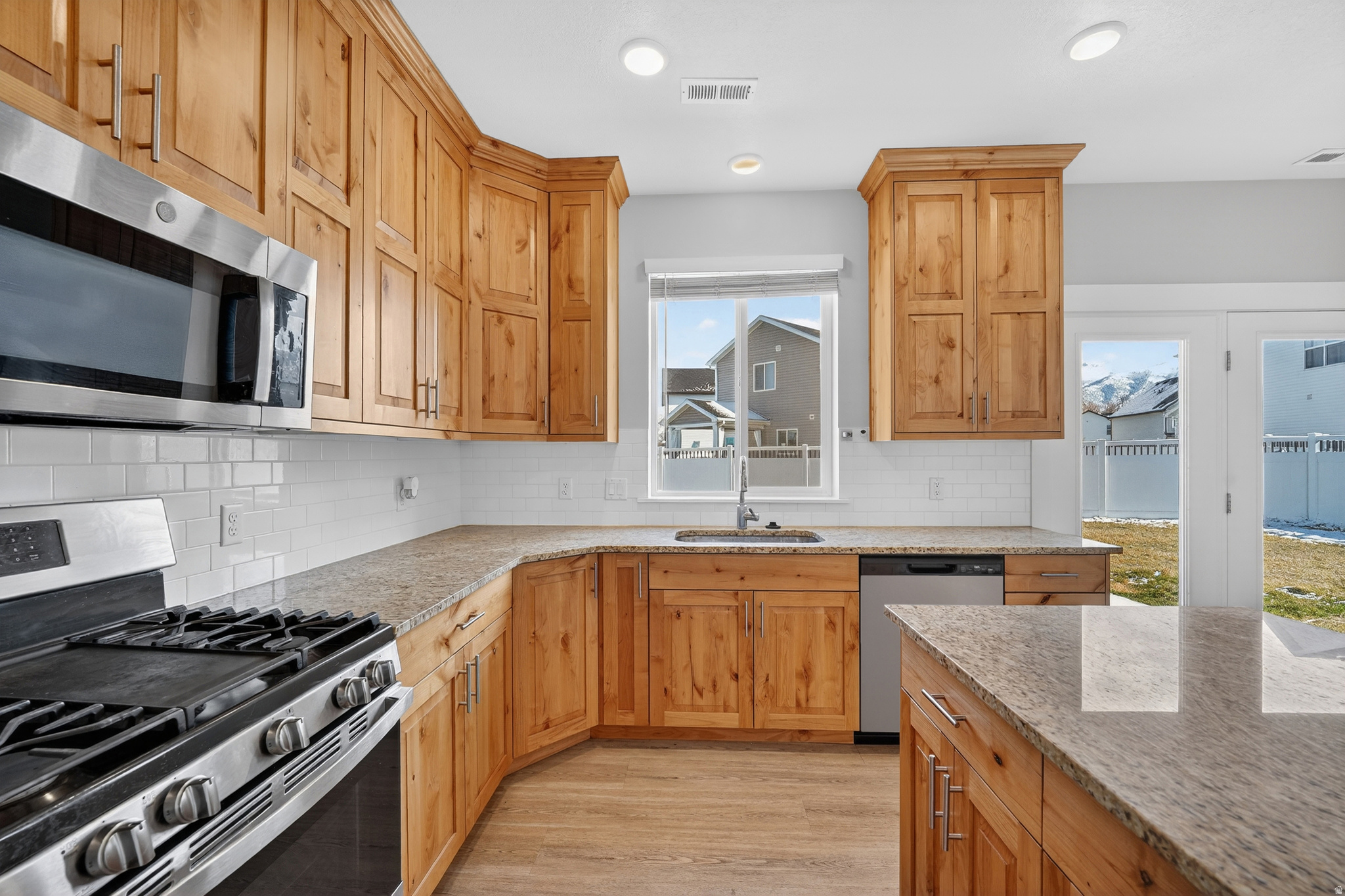 MEADOWBROOK - Residential