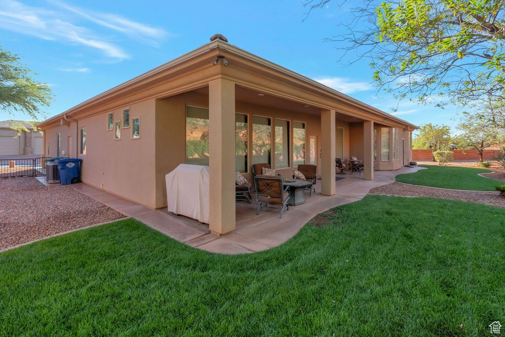 Photo of 1691 N PALO VERDA DR, Saint George, UT 84770 (MLS # 2115587)