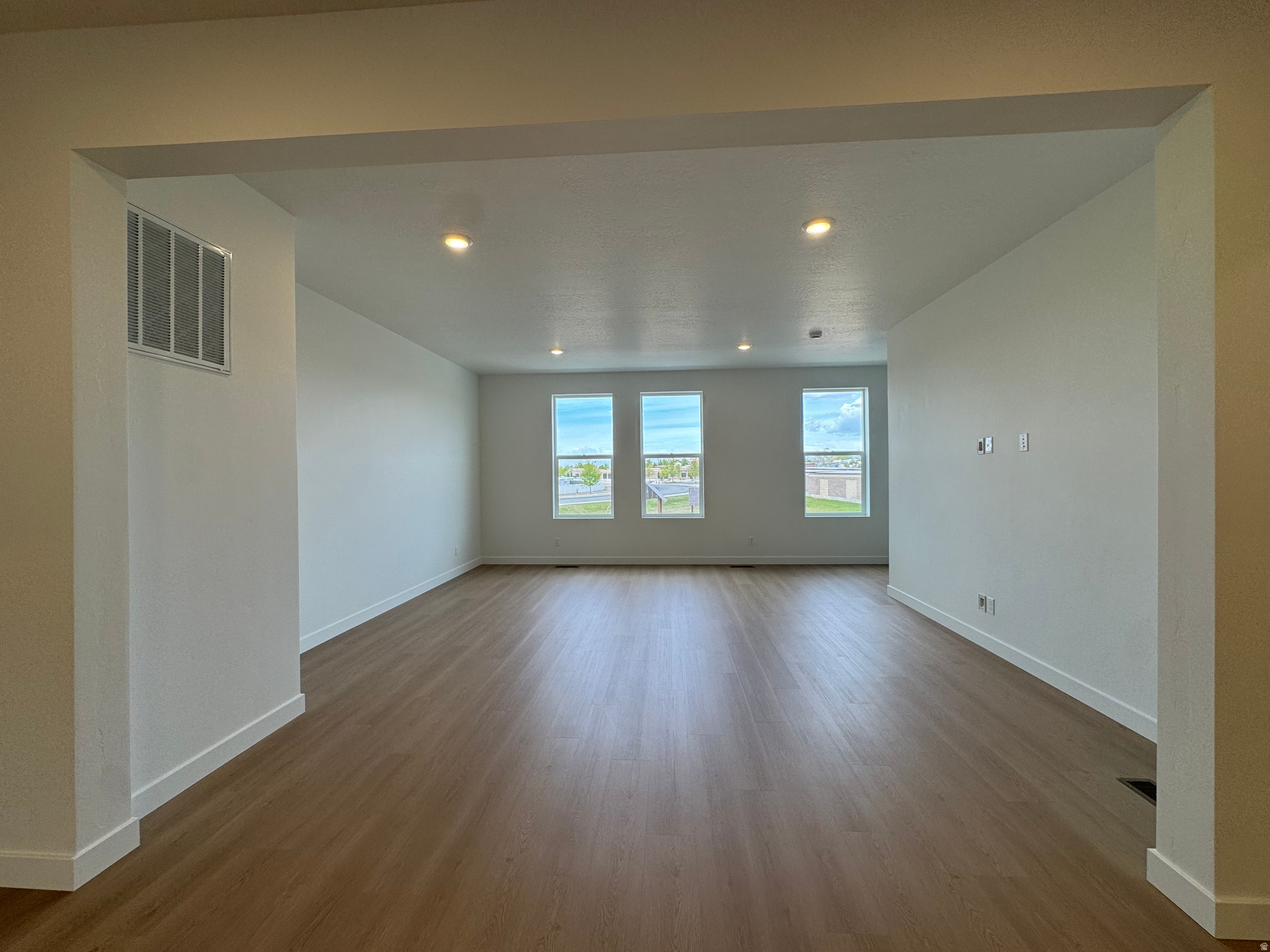 TRAILSIDE - Residential