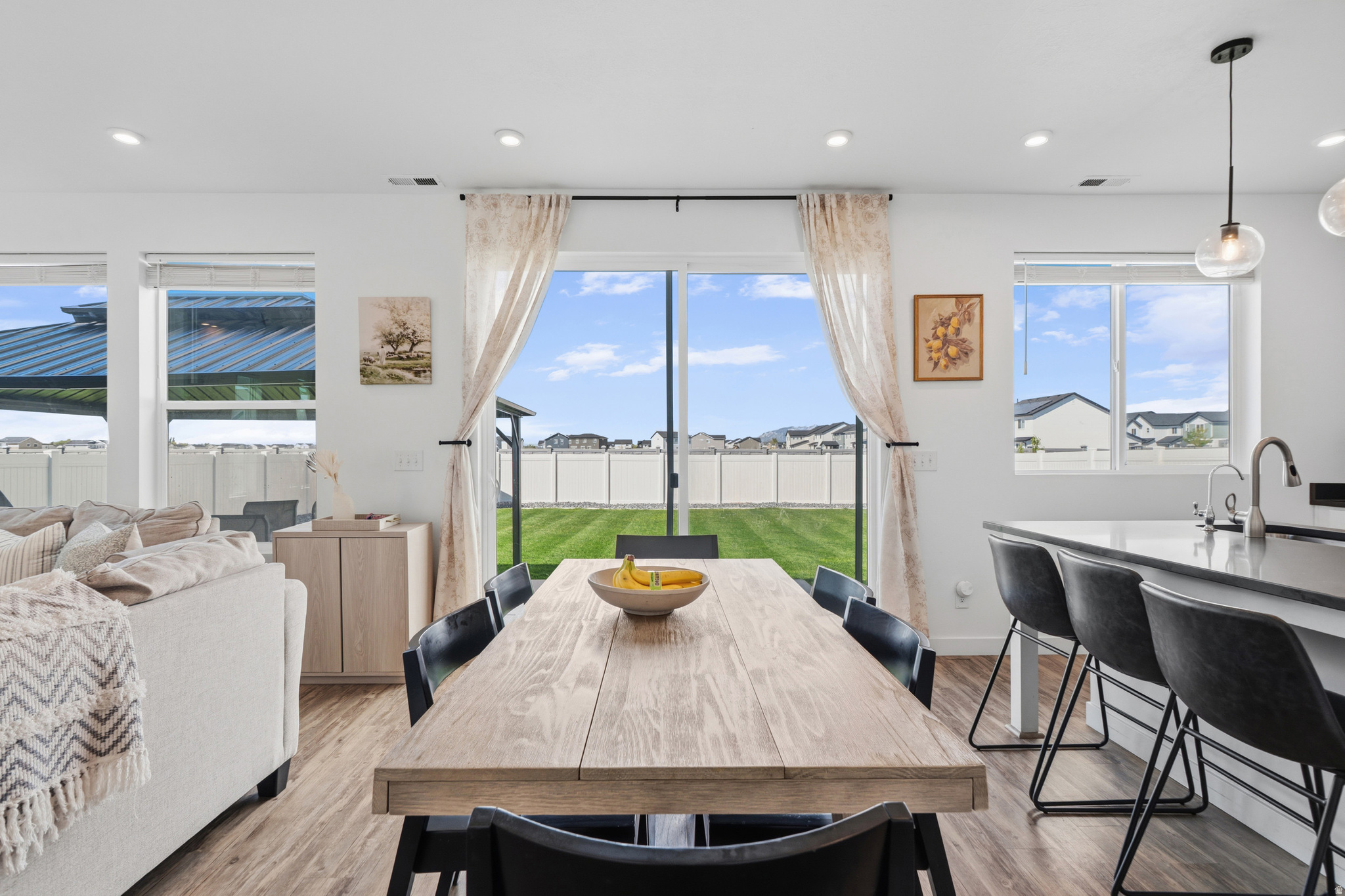 THE FIELDS - Residential