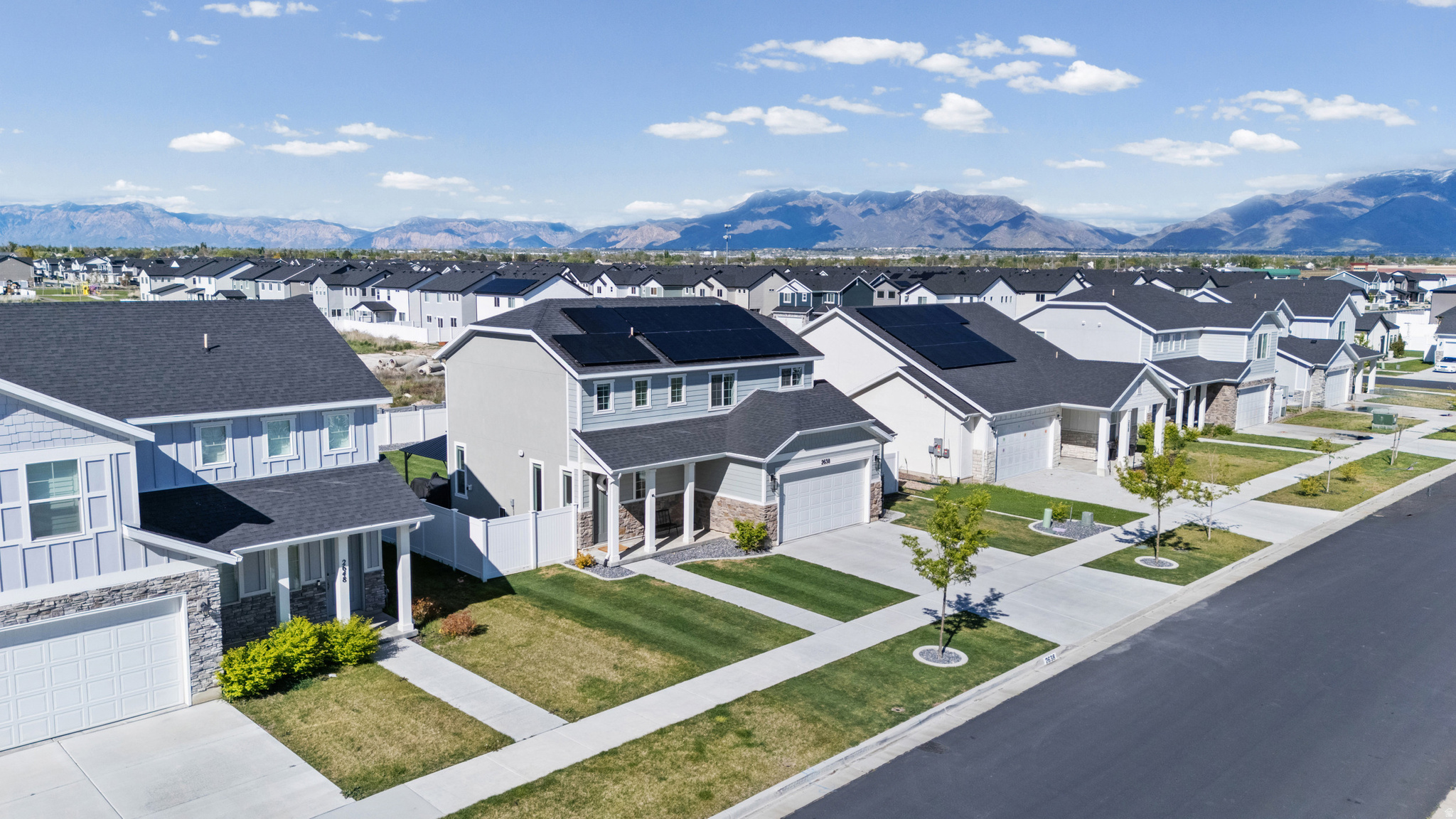 THE FIELDS - Residential