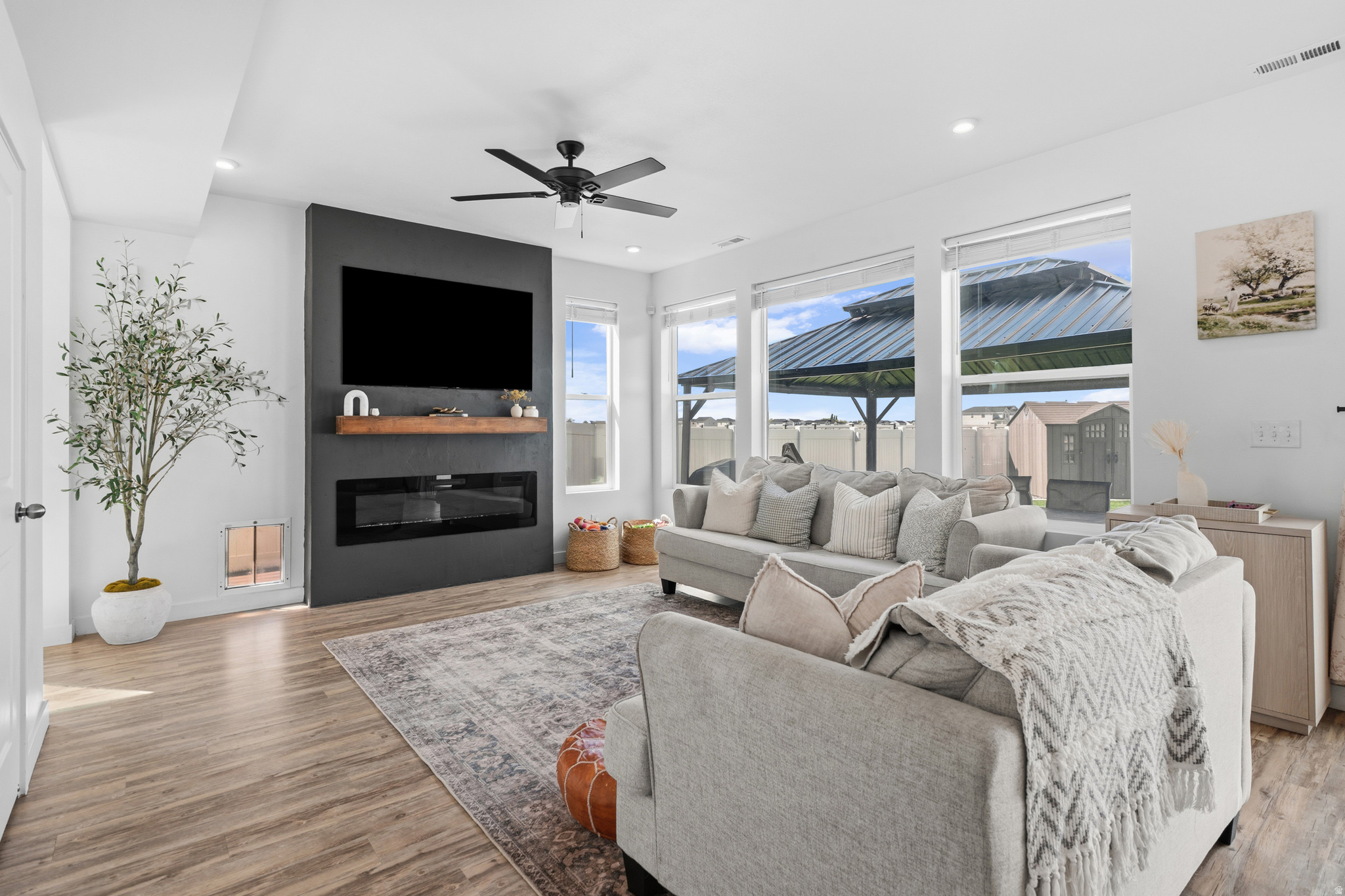 THE FIELDS - Residential