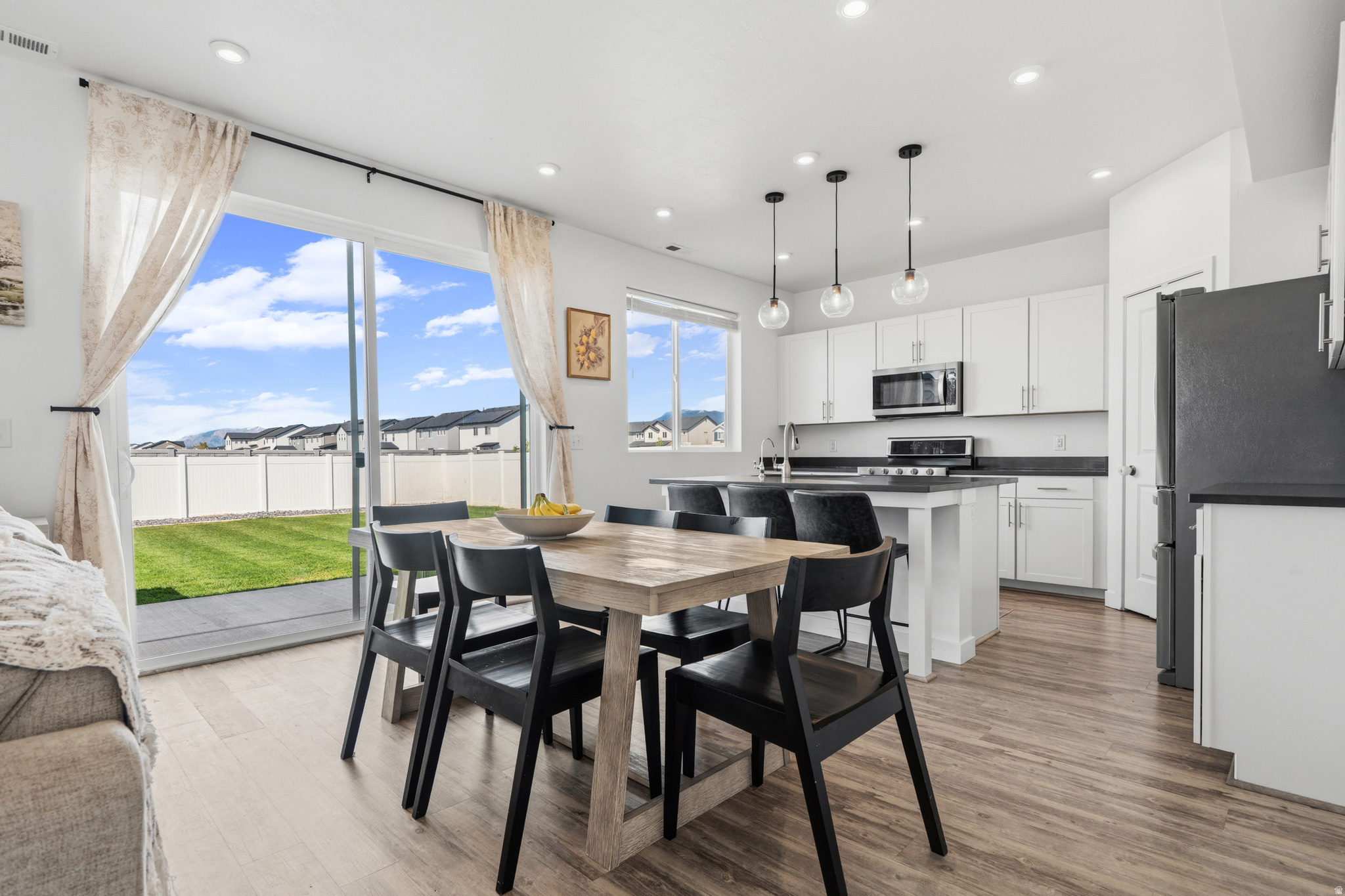 THE FIELDS - Residential