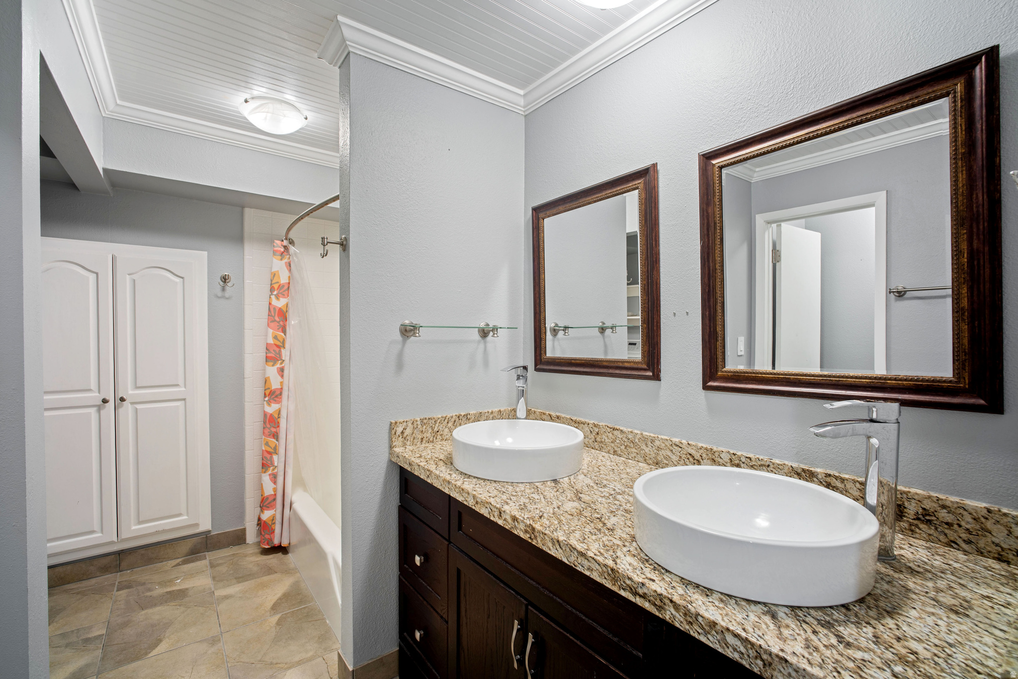 WILLOWBROOK - Residential