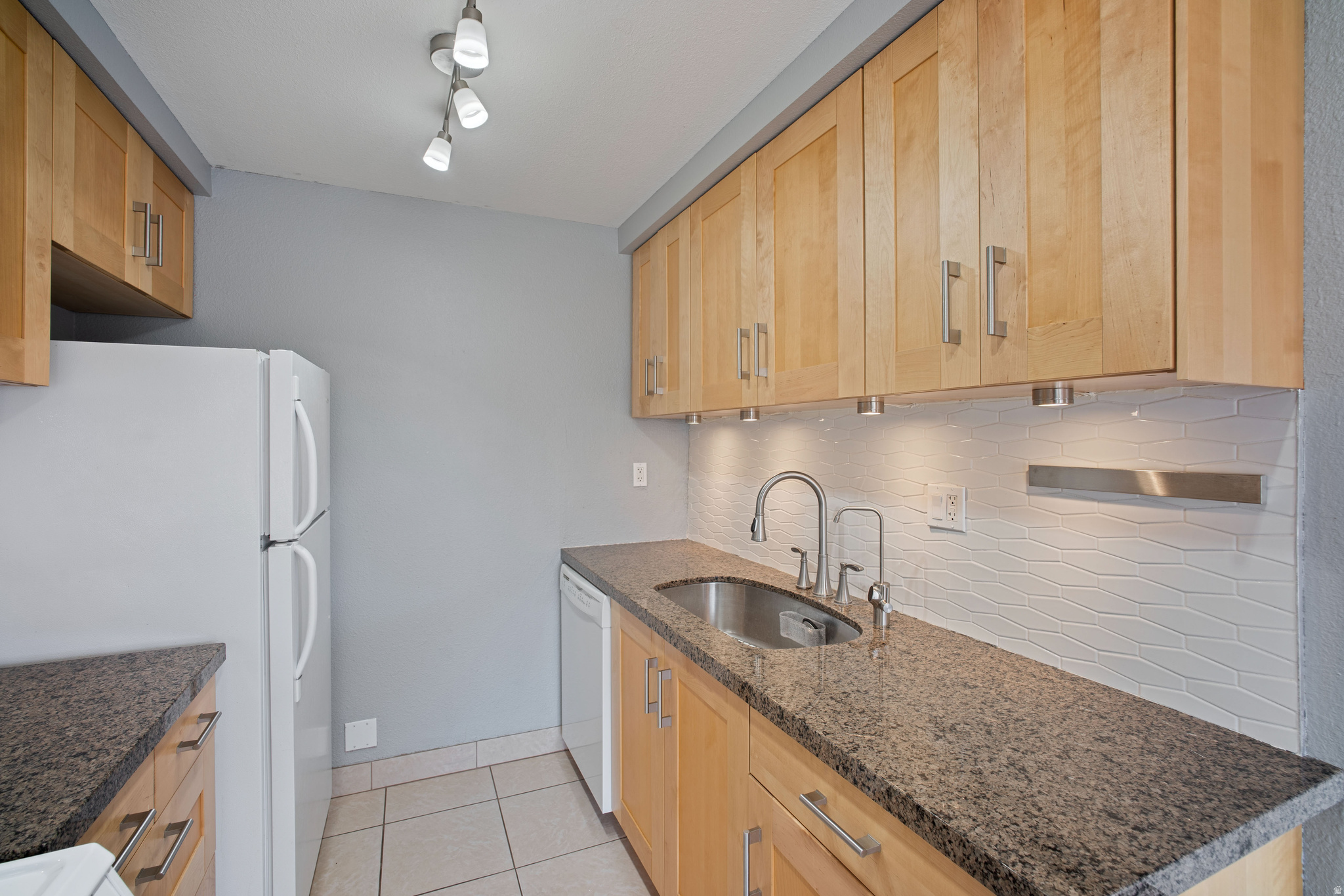 WILLOWBROOK - Residential