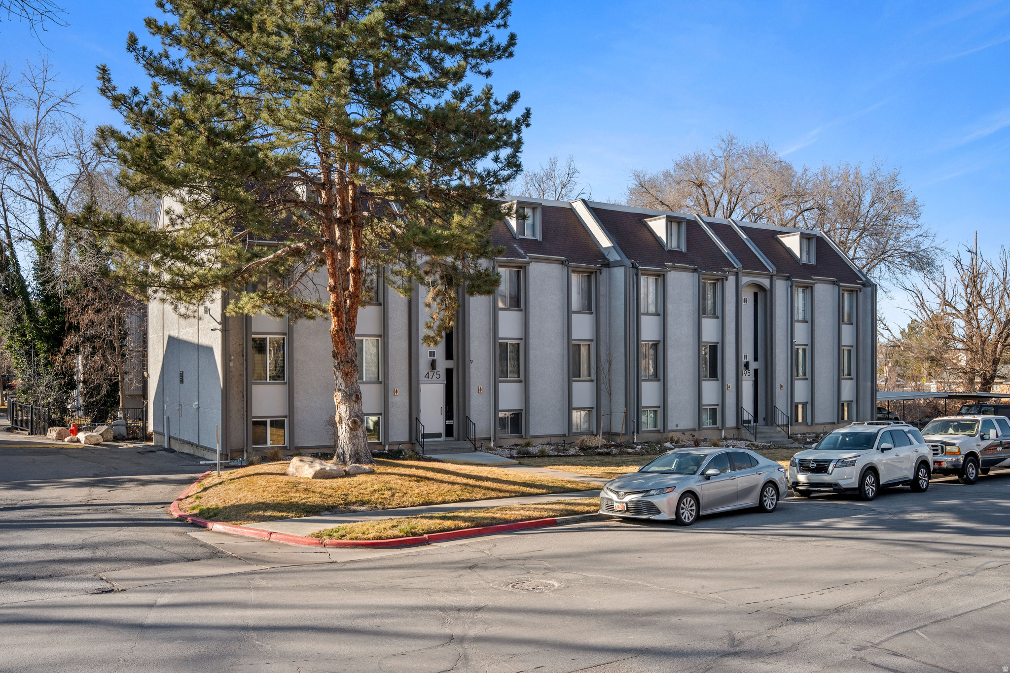 WILLOWBROOK - Residential