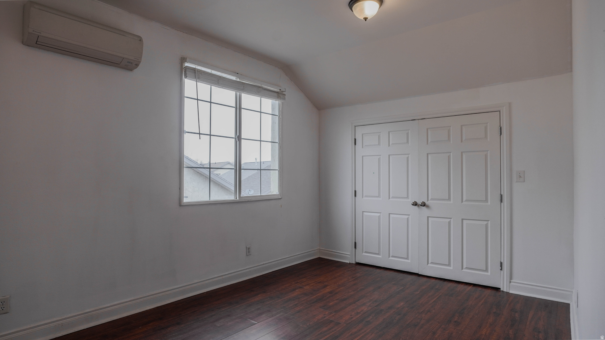 SOMERSET VILLAGE - Residential