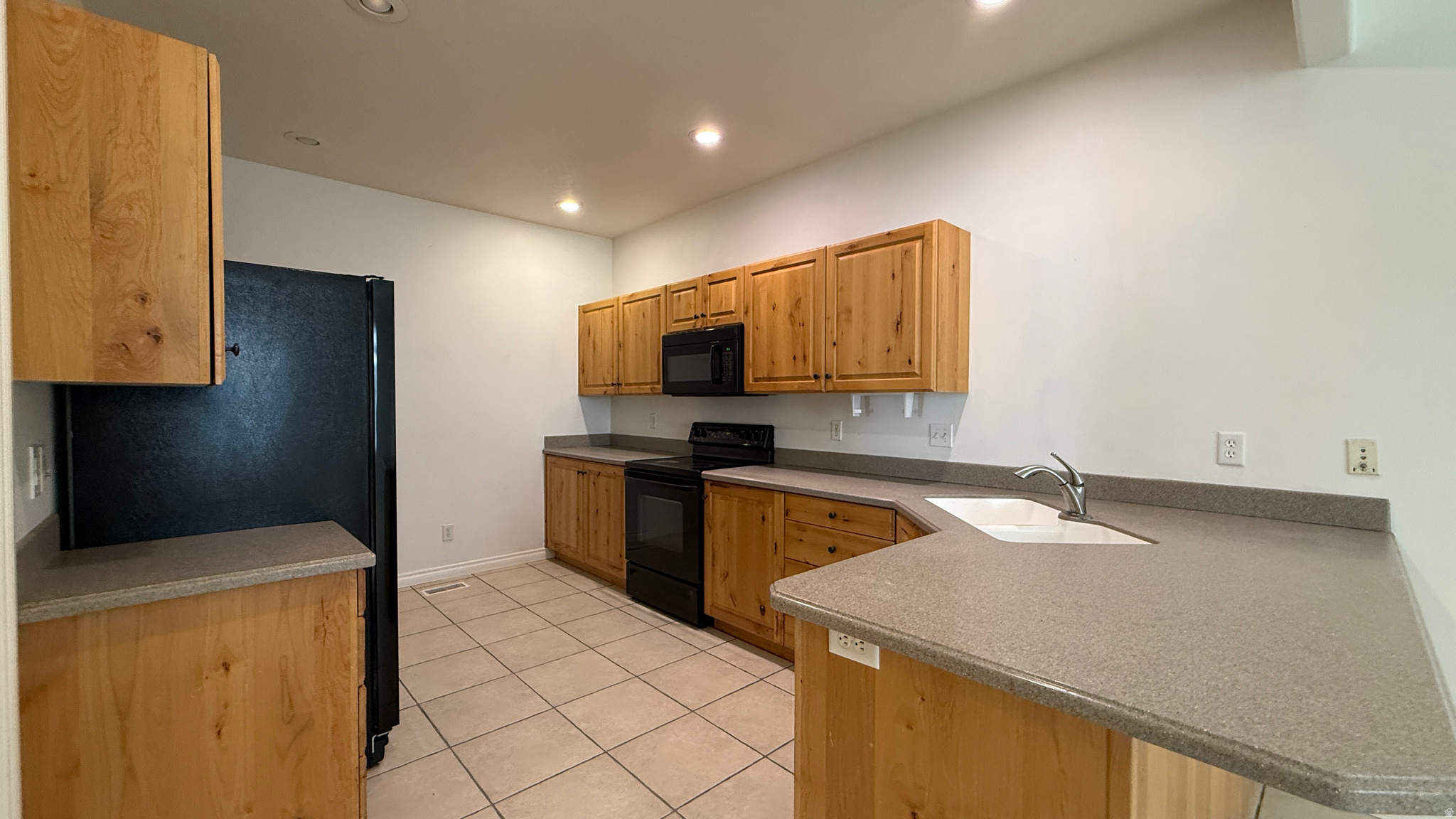 SOMERSET VILLAGE - Residential