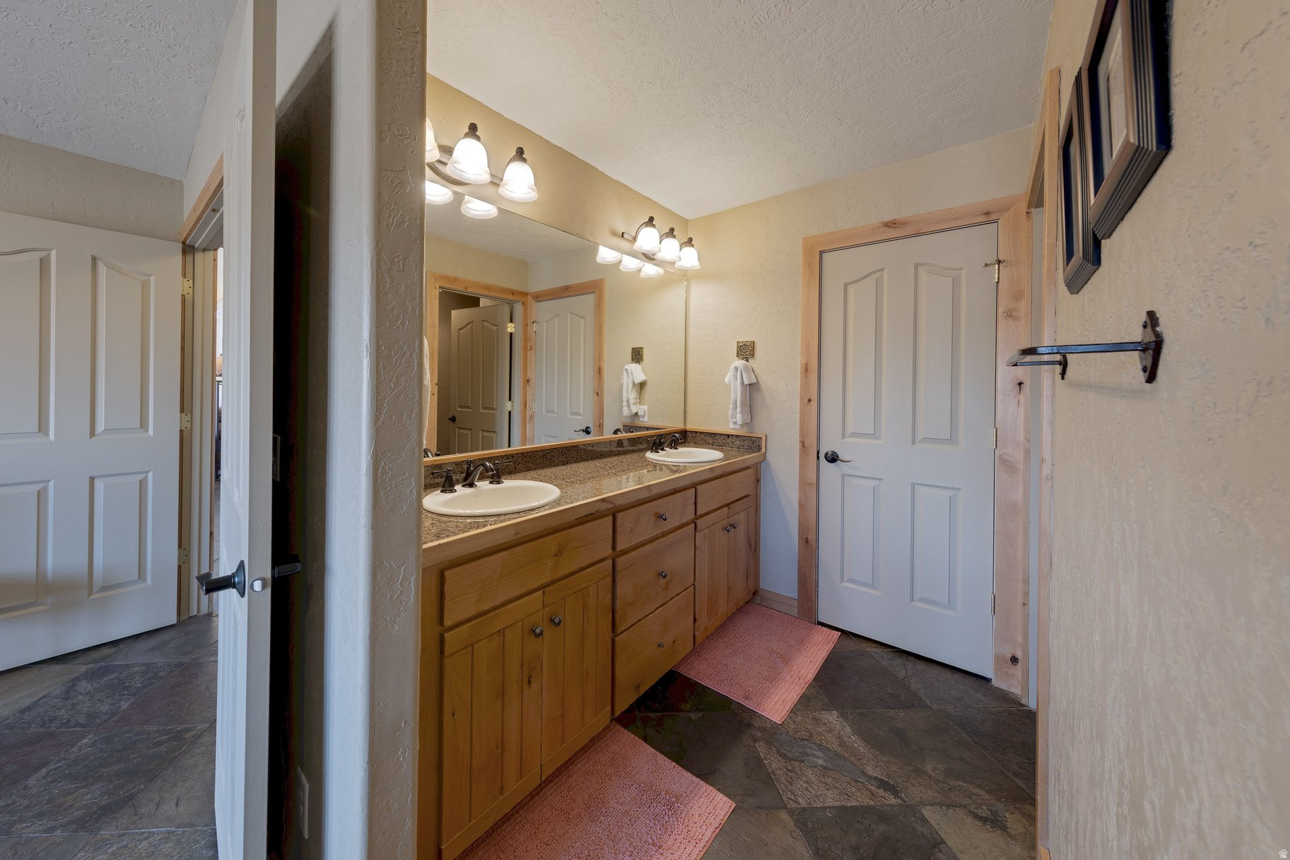 RIM VILLAGE - Residential