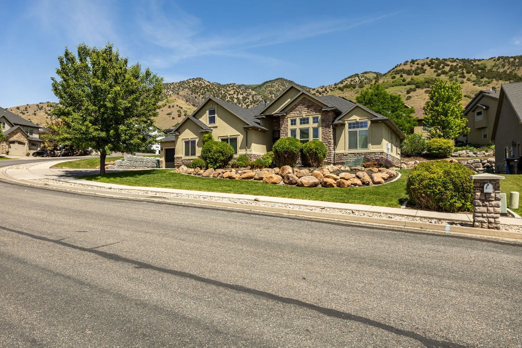 Photo of 729 EAGLE VIEW DR, Providence, UT 84332 (MLS # 2164034)
