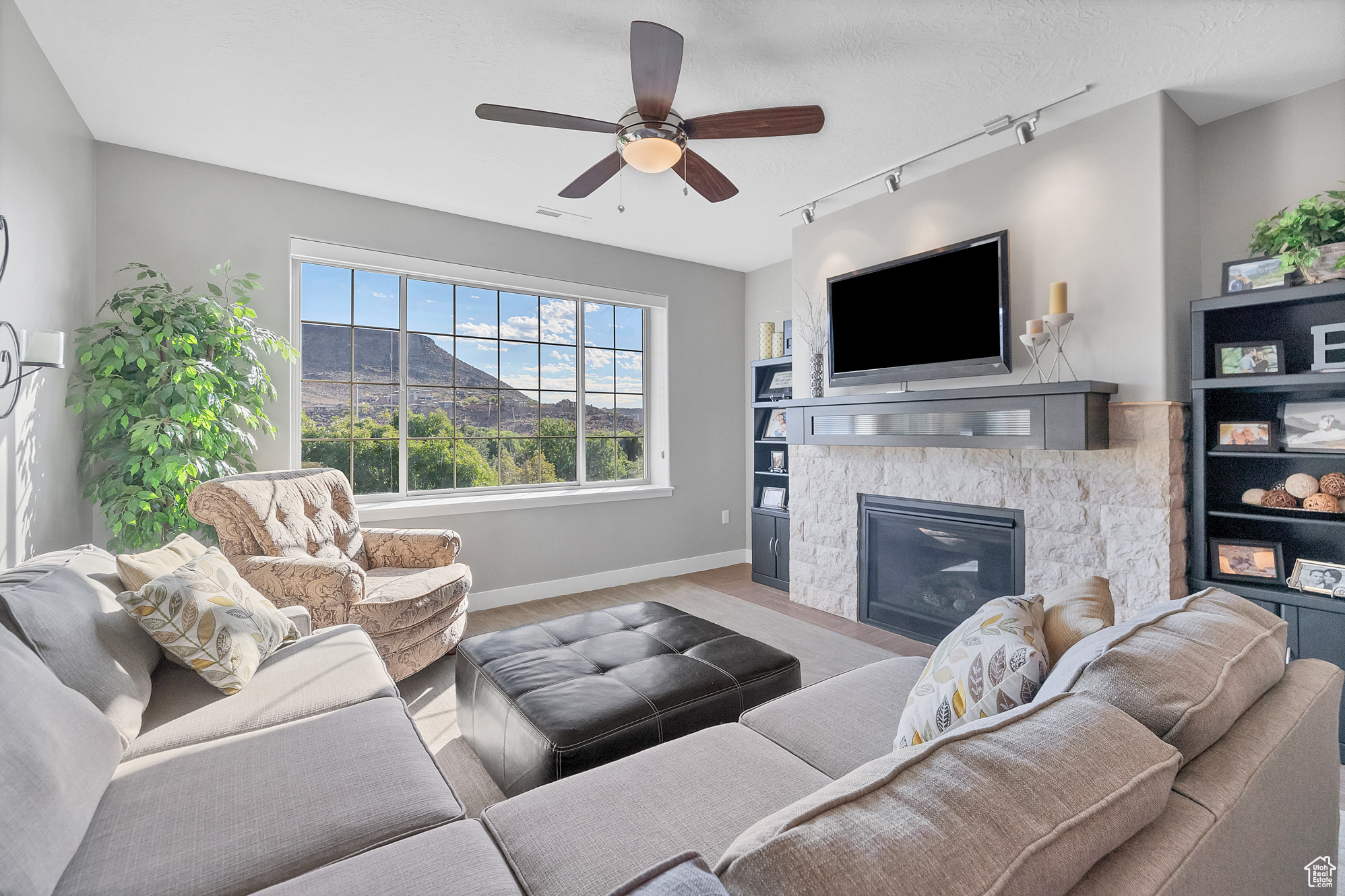PELICAN HILLS CONDO - Residential
