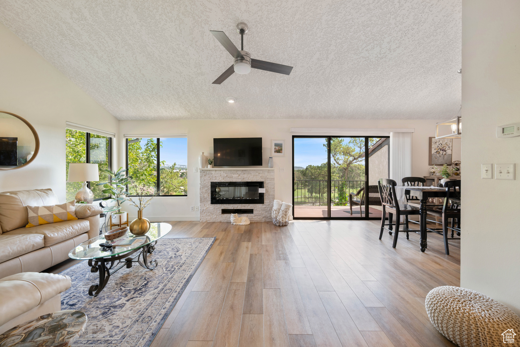 TONAQUINT INDIAN HILLS - Residential