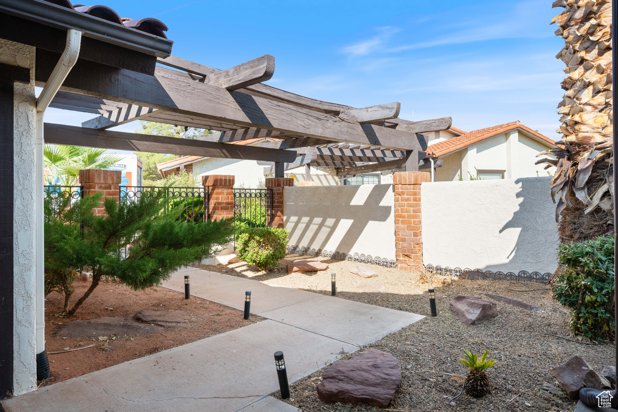 TONAQUINT INDIAN HILLS - Residential