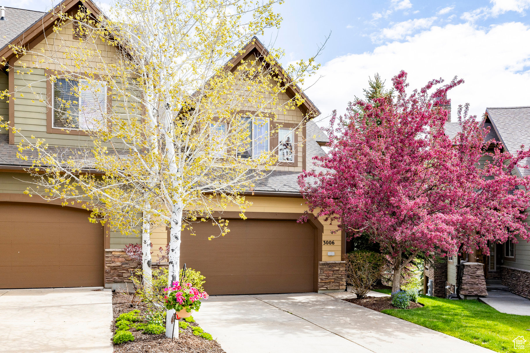 CANYON LINKS - Residential