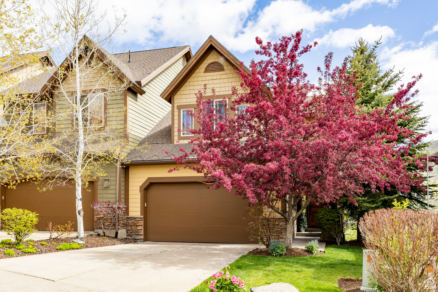 CANYON LINKS - Residential