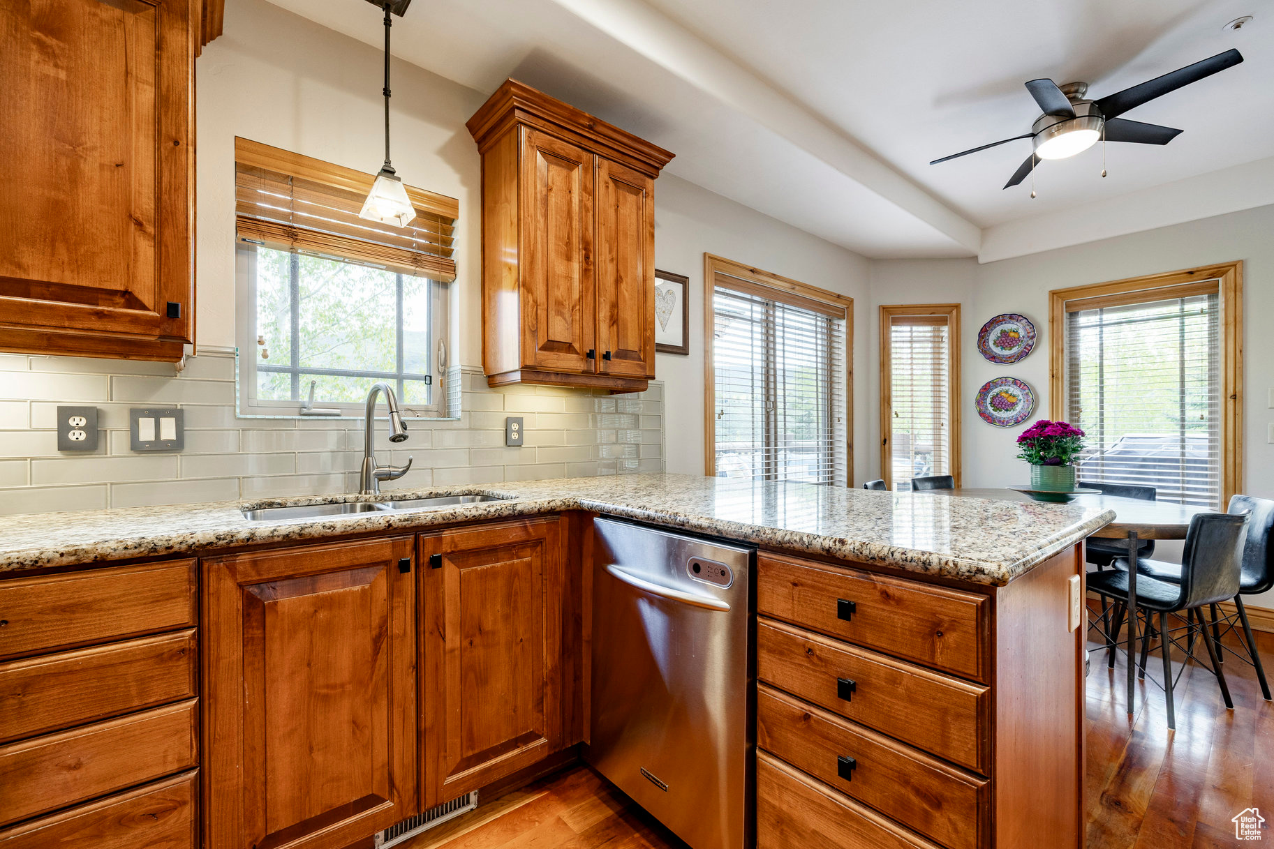 CANYON LINKS - Residential