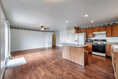 Tiny photo for 2587 W 1540 N, Lehi, UT 84043 (MLS # 2125999)