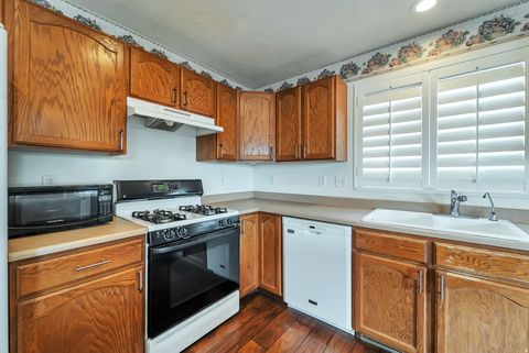 Tiny photo for 2587 W 1540 N, Lehi, UT 84043 (MLS # 2125999)