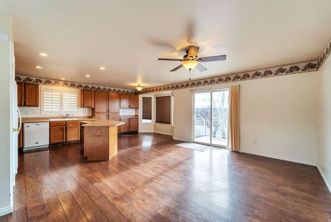 Tiny photo for 2587 W 1540 N, Lehi, UT 84043 (MLS # 2125999)