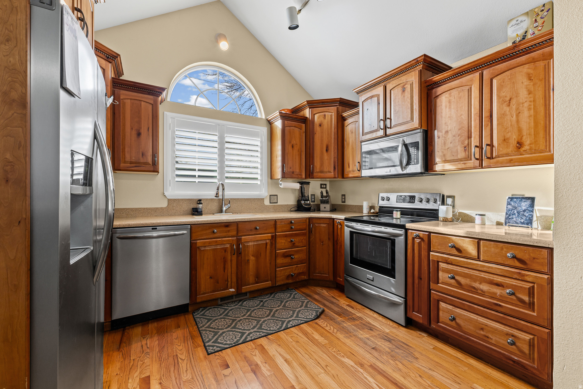 ARLINGTON PARK - Residential