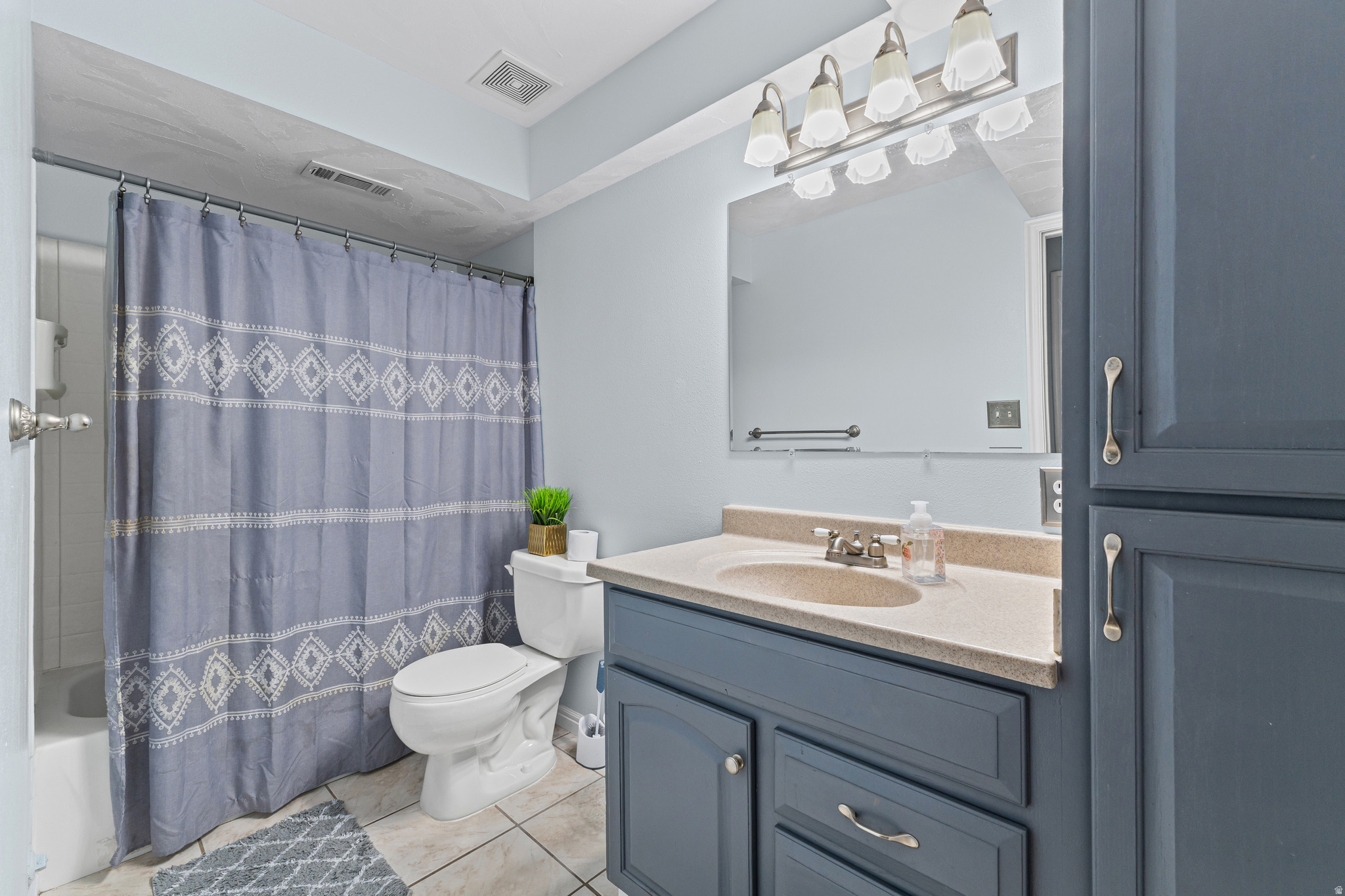 ARLINGTON PARK - Residential