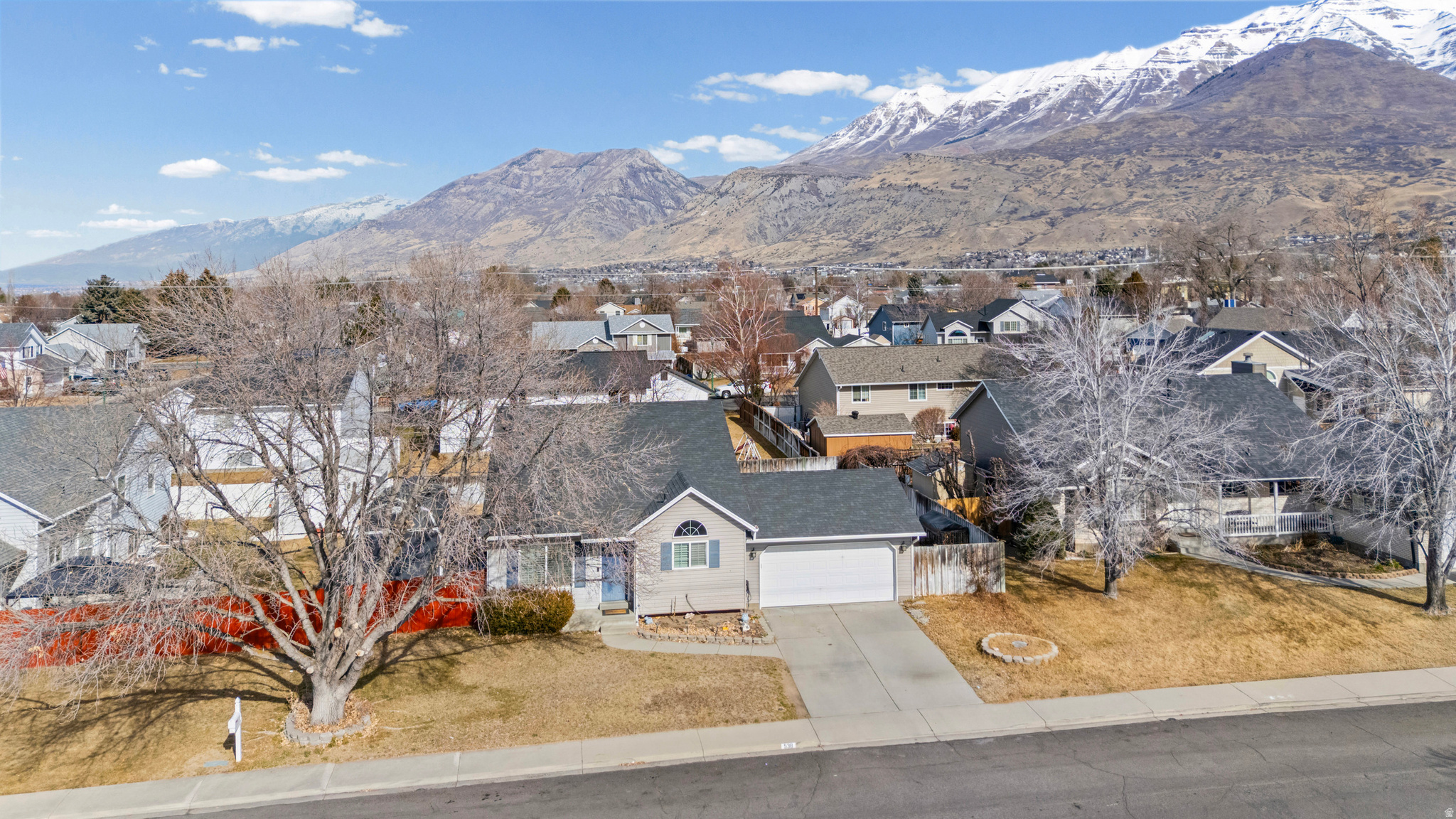 ARLINGTON PARK - Residential