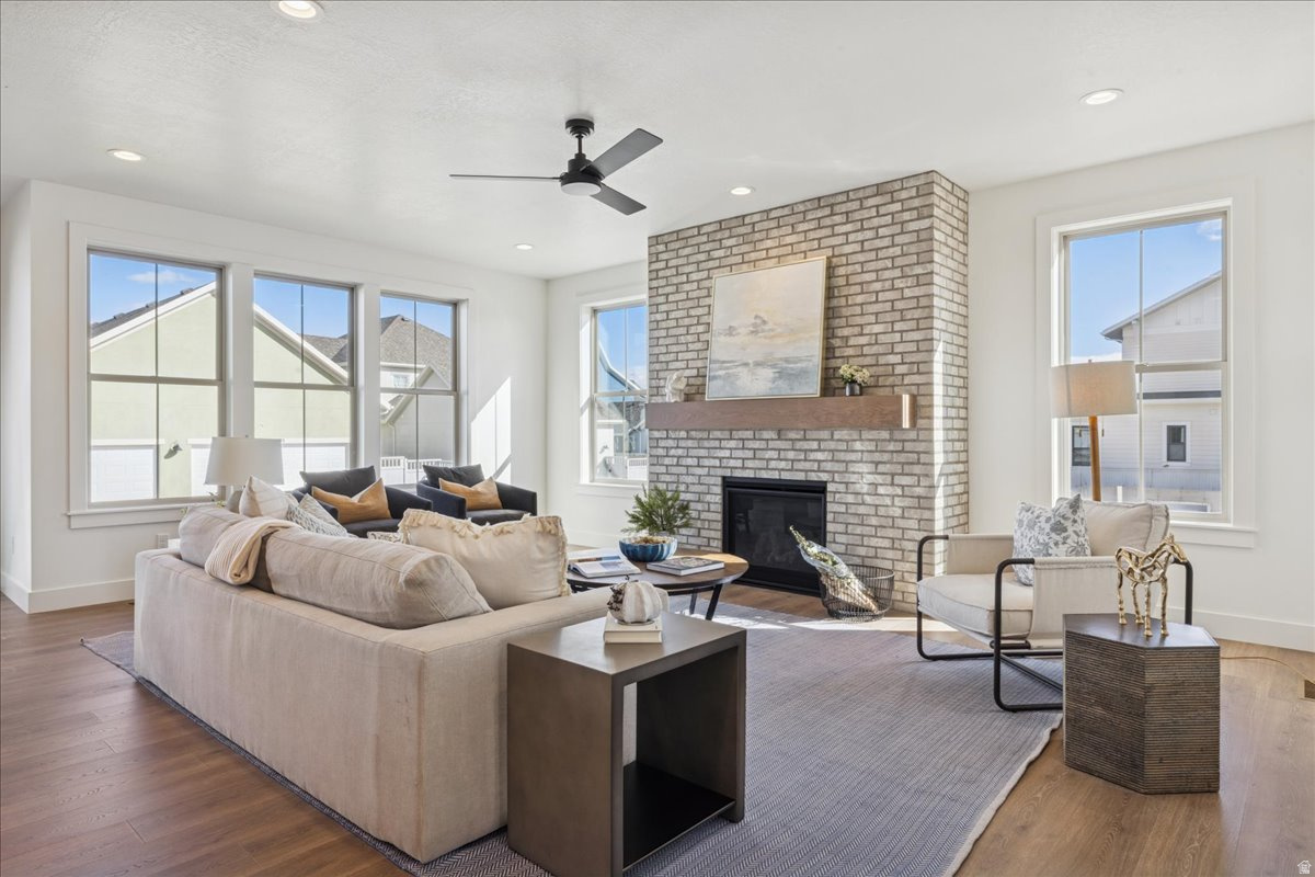 DAYBREAK - Residential