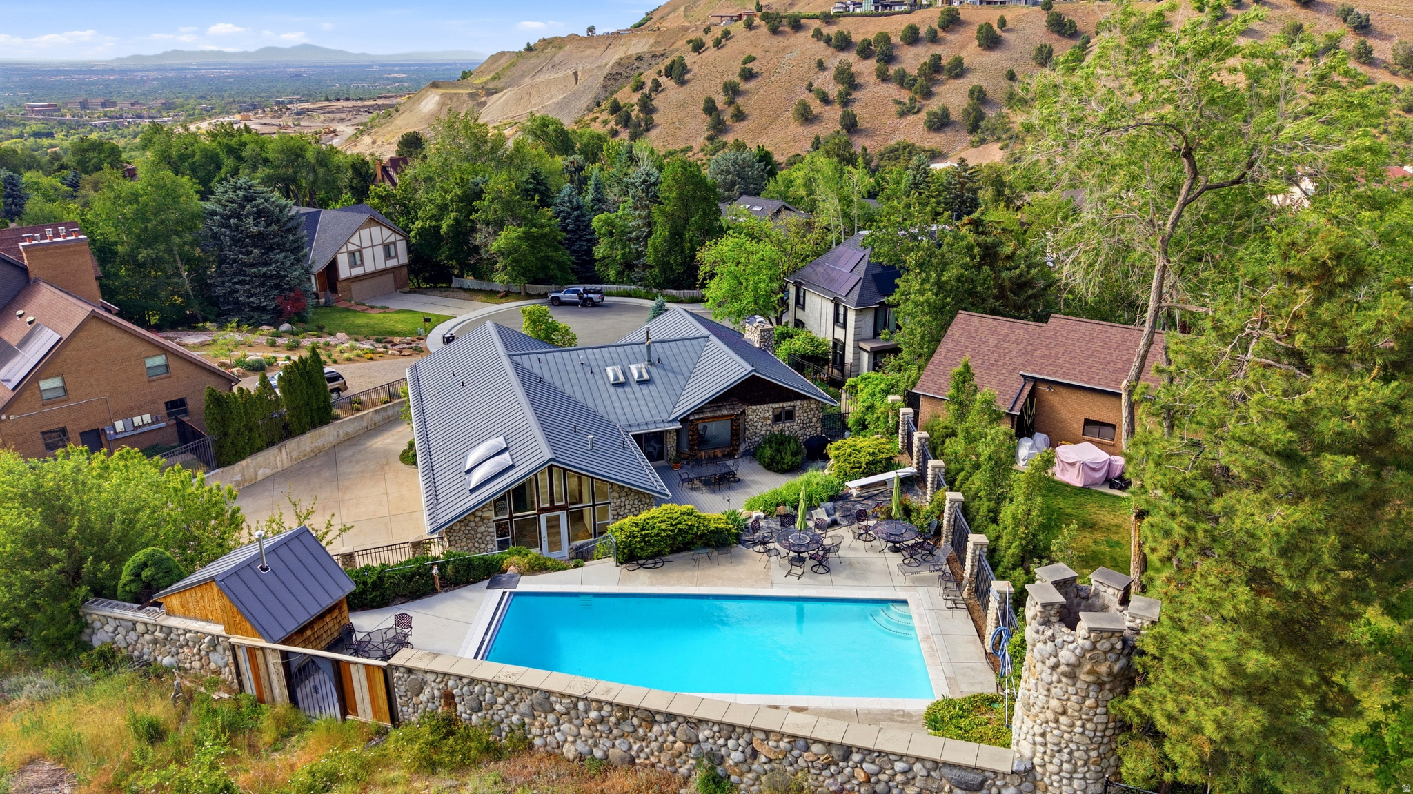 PROSPECTOR HILL - Residential