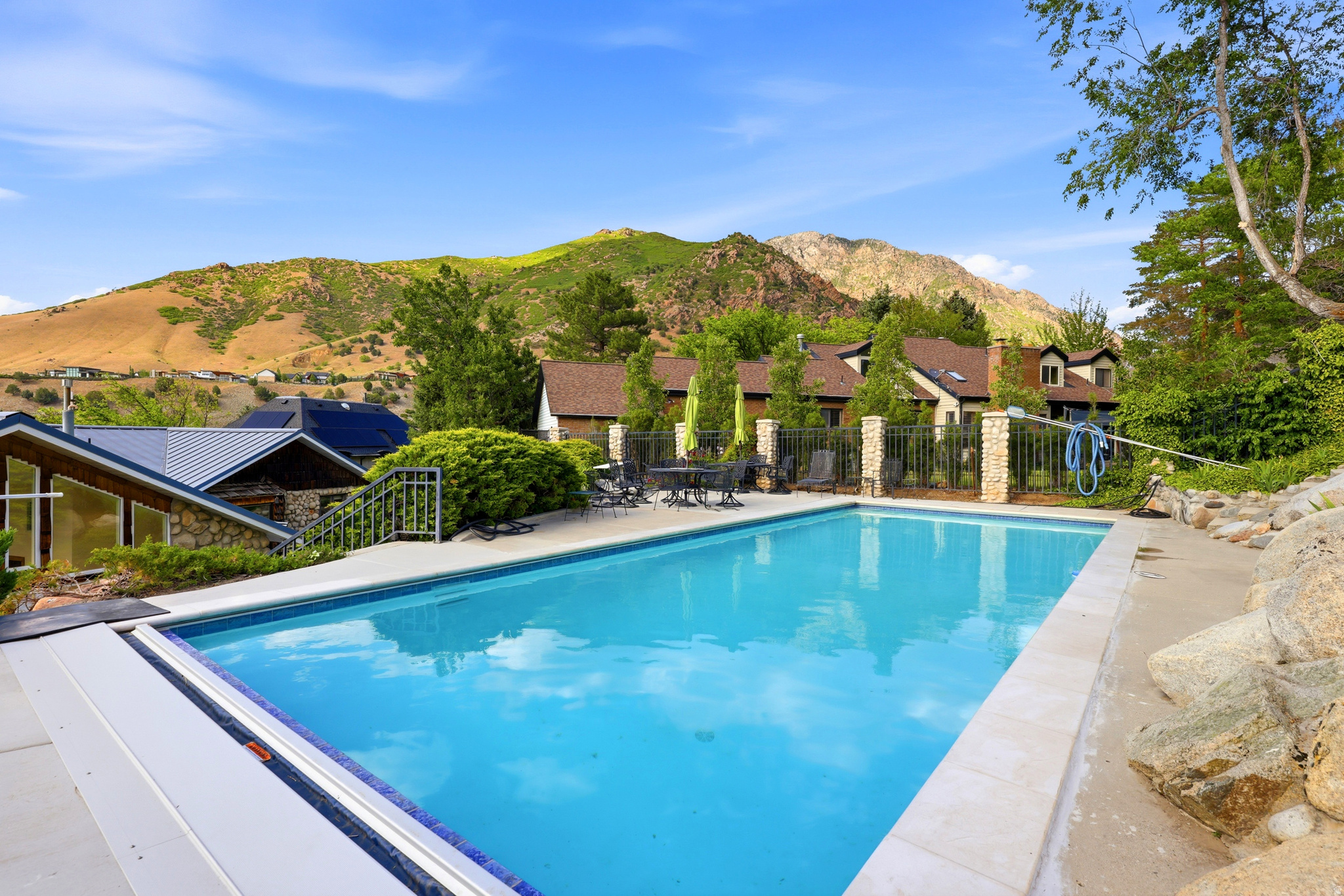 PROSPECTOR HILL - Residential