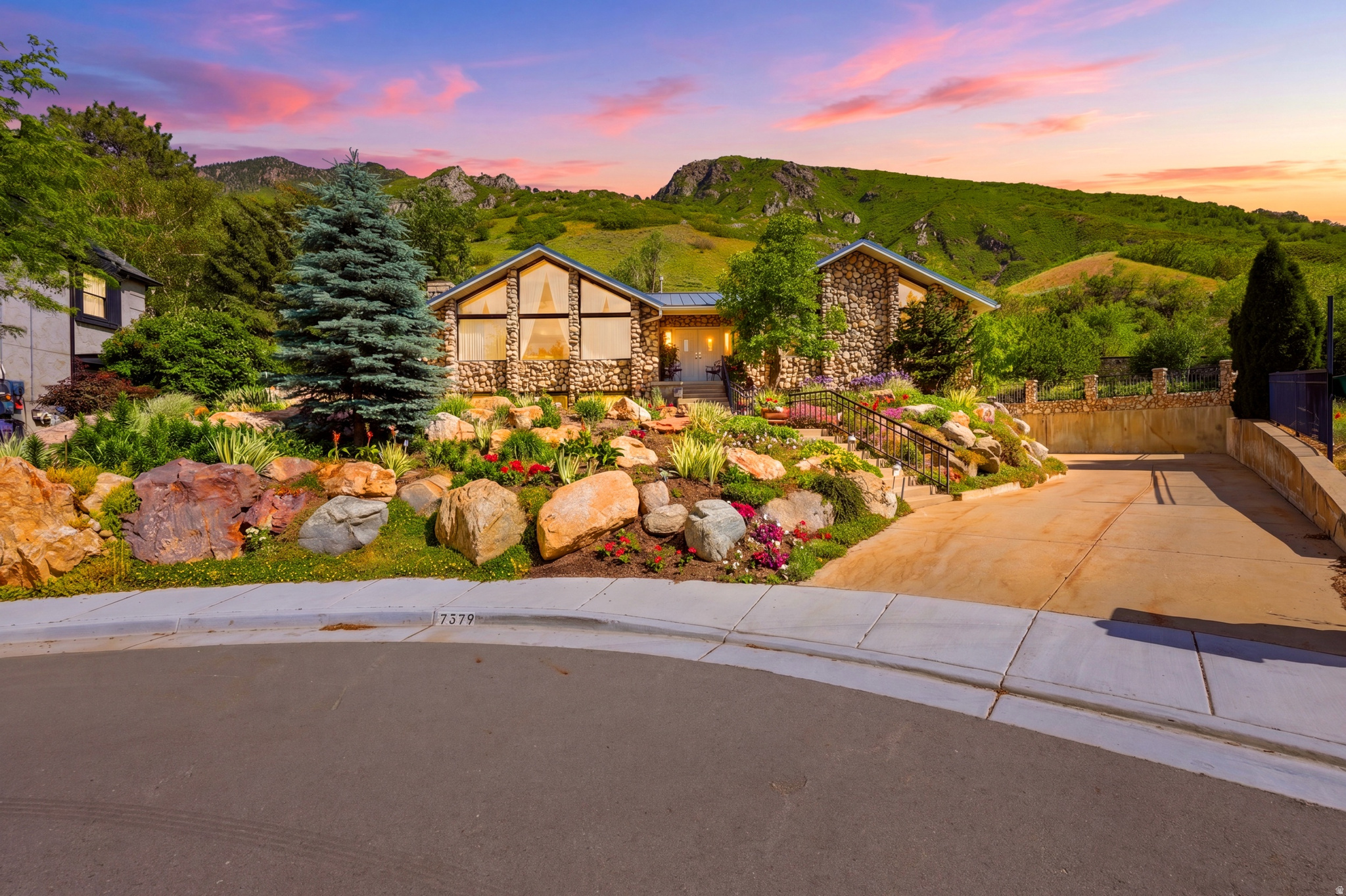 PROSPECTOR HILL - Residential