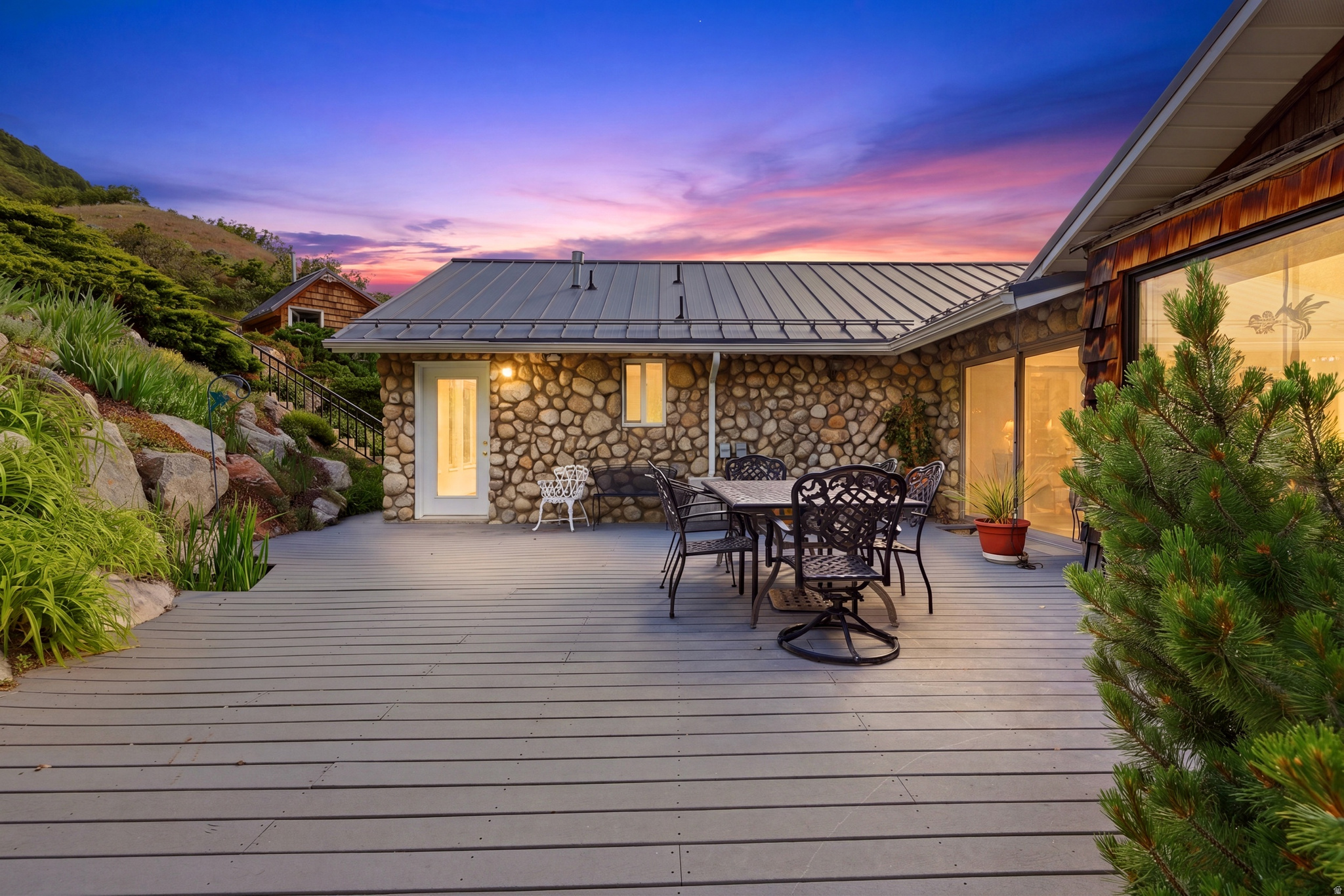PROSPECTOR HILL - Residential