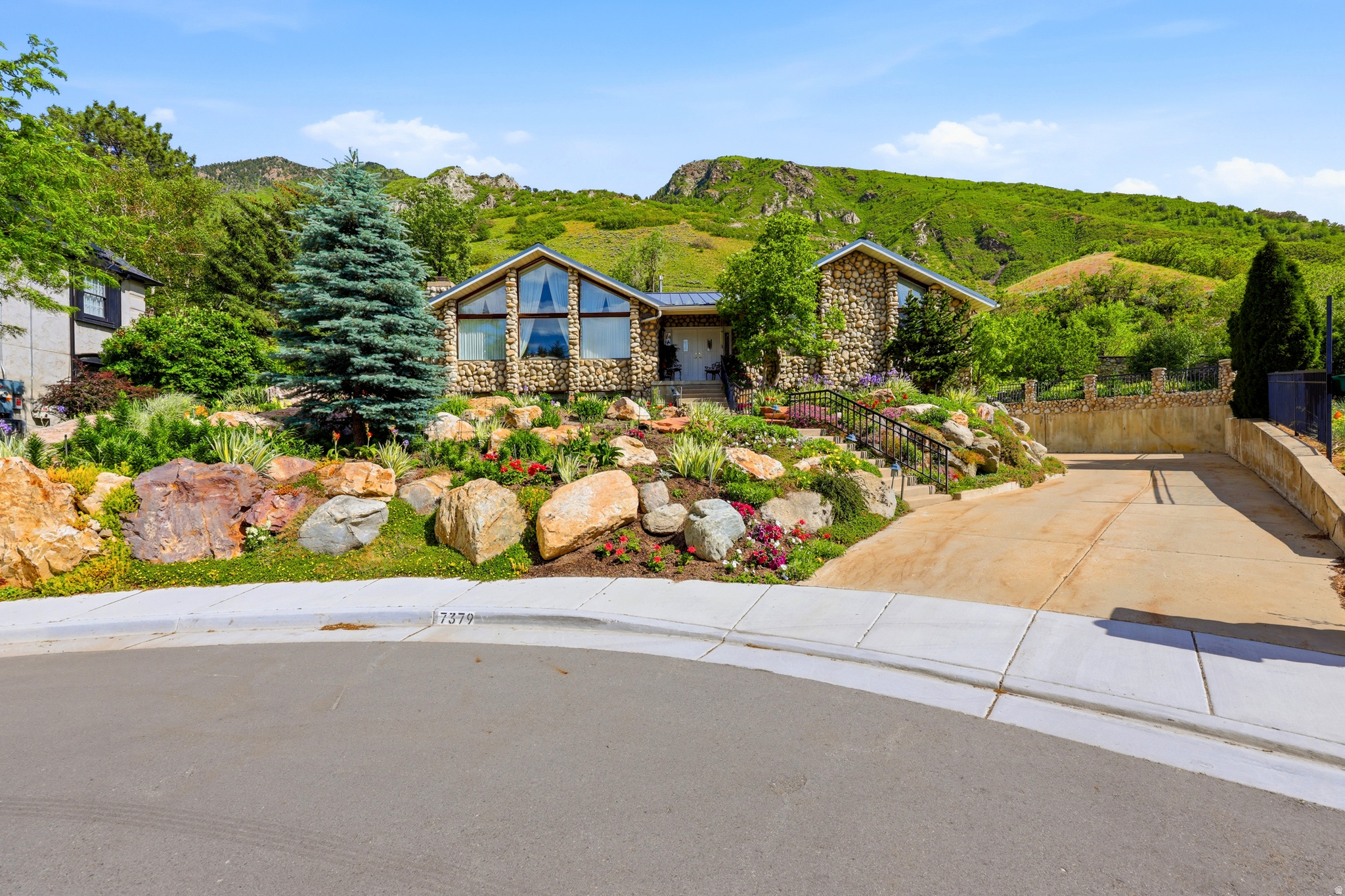 PROSPECTOR HILL - Residential
