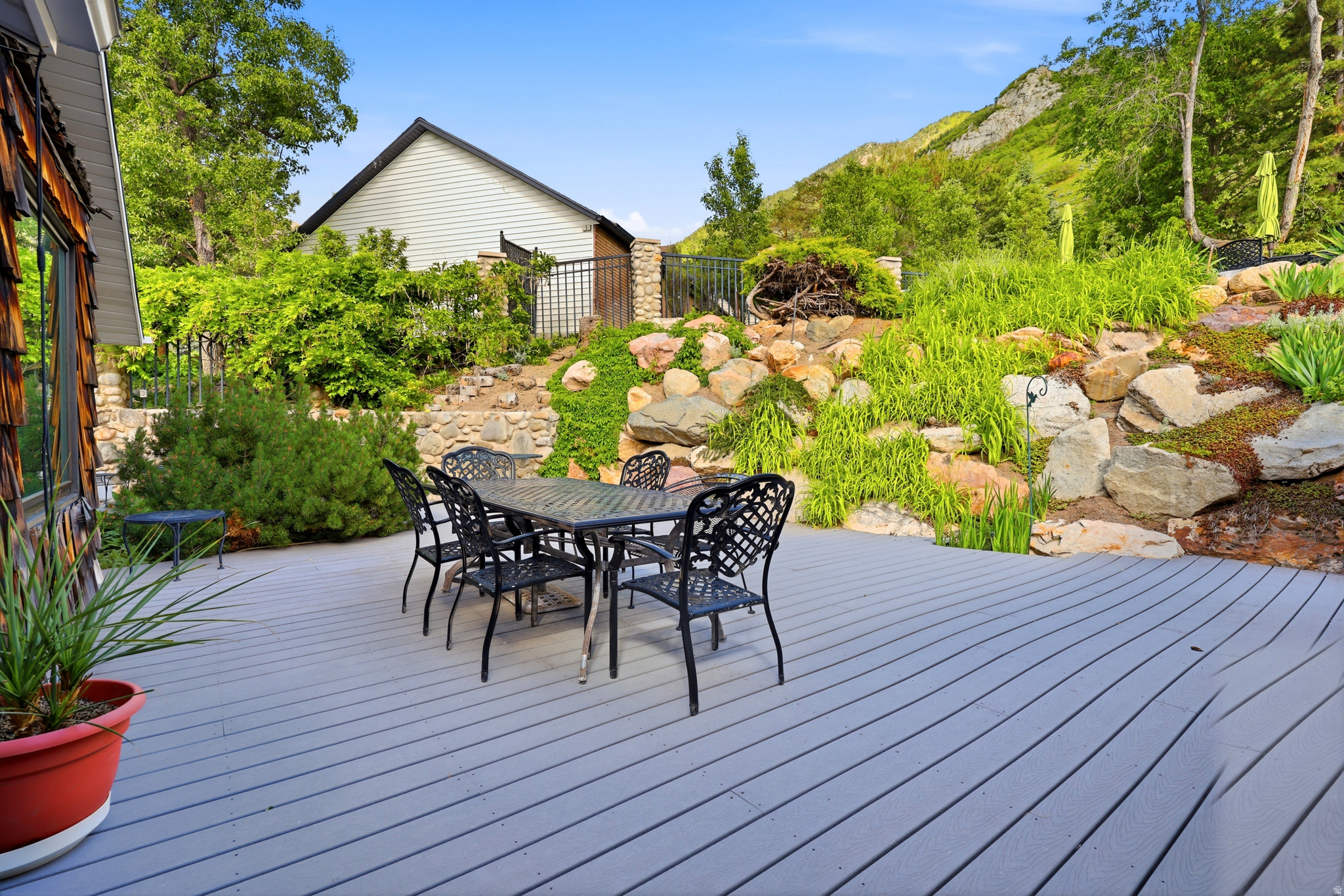 PROSPECTOR HILL - Residential