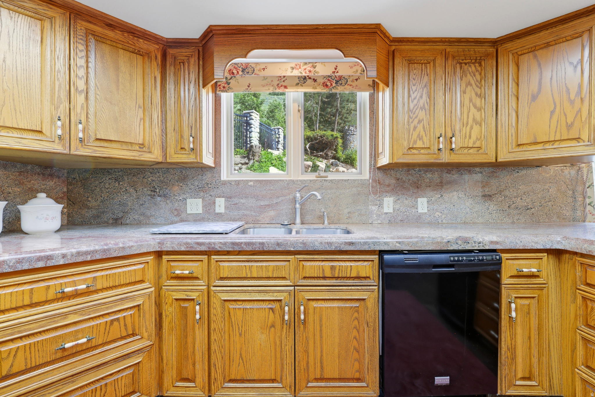 PROSPECTOR HILL - Residential
