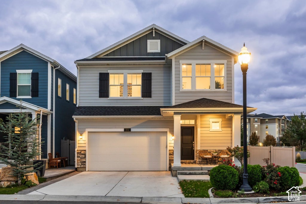Photo of 252 E BELLIS CT #117, Draper, UT 84020 (MLS # 2191624)