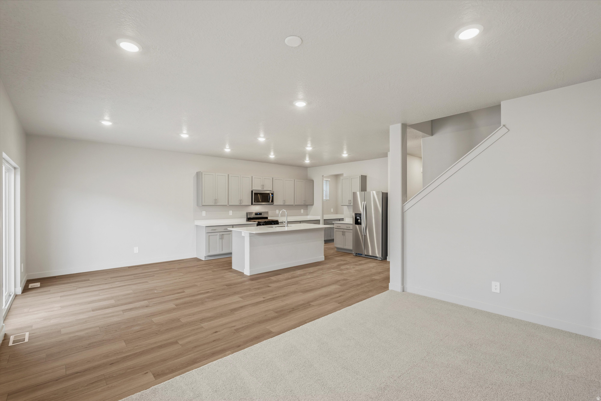 STRATTON ACRES - Residential