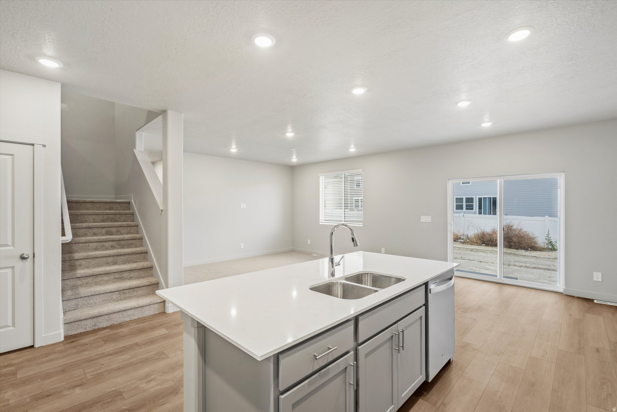STRATTON ACRES - Residential