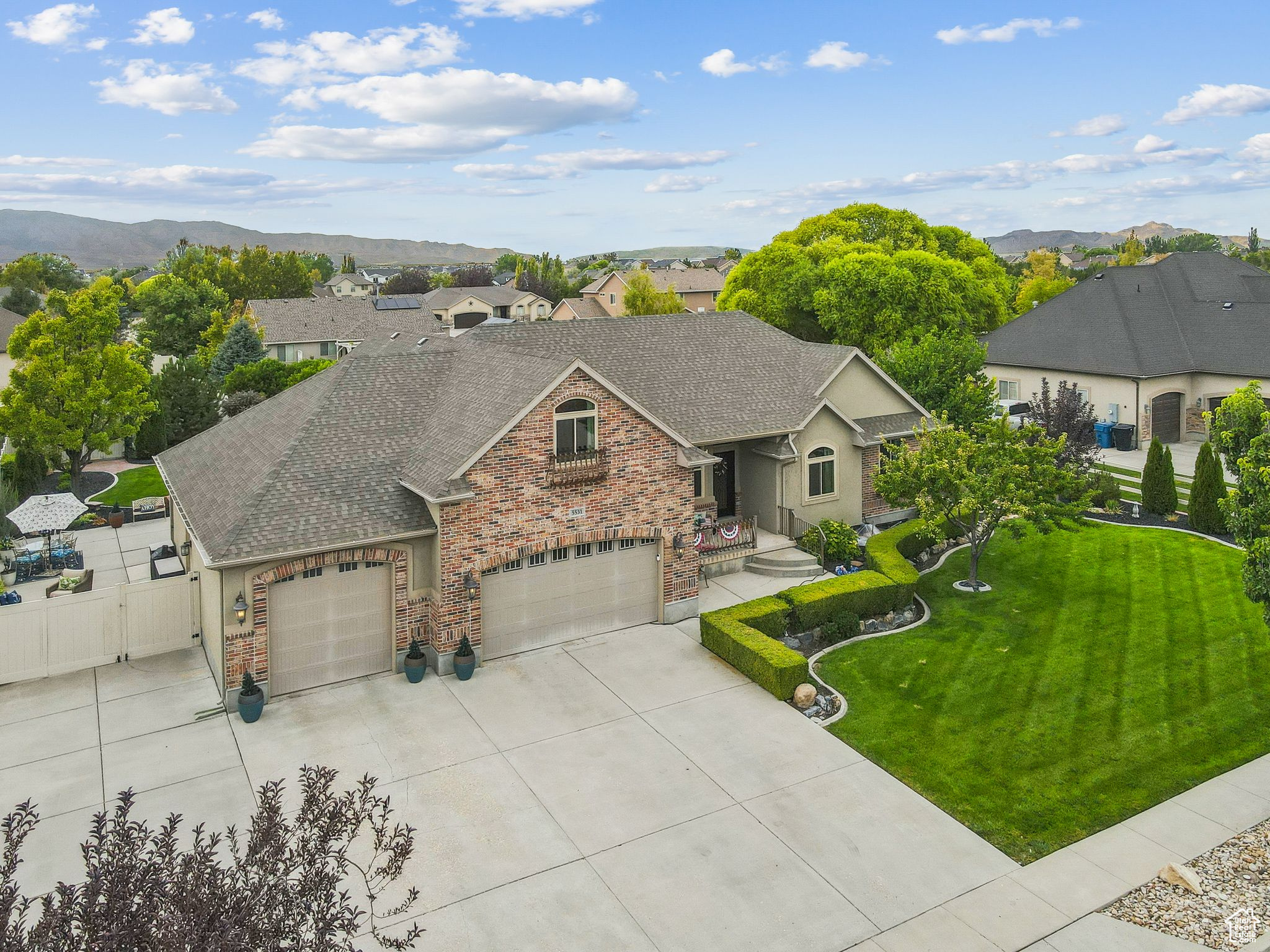 PONDEROSA ESTATES - Residential